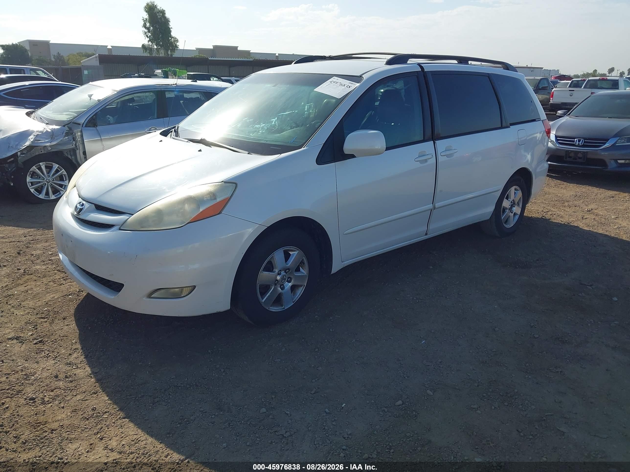 2009 Toyota Sienna Xle White vin: 5TDZK22C39S271925
