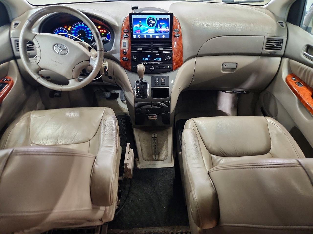 2007 Toyota Sienna Xle 7-passenger Beige vin: 5TDZK22C47S030467