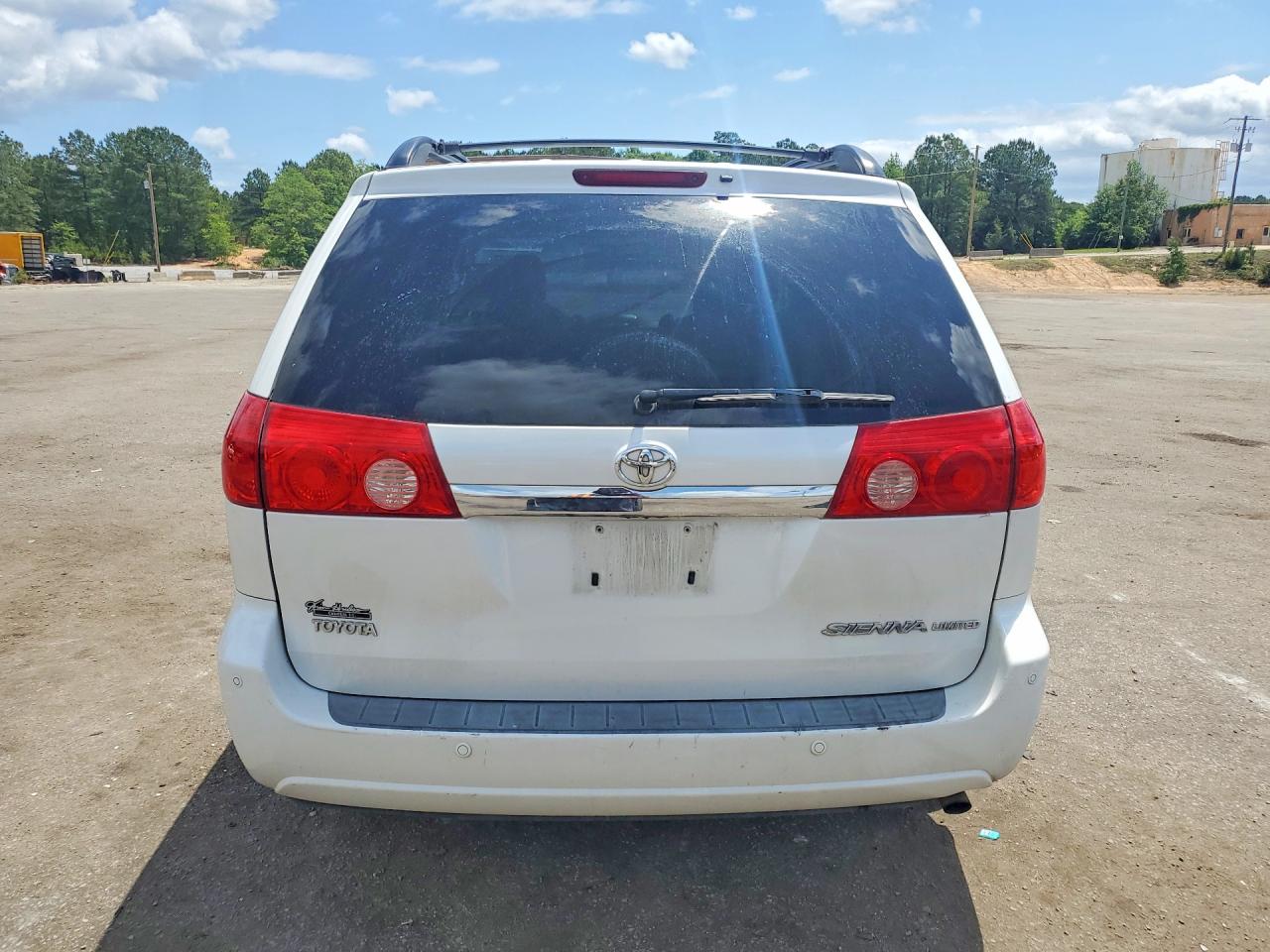 2007 Toyota Sienna Xle Limited 7-passenger White vin: 5TDZK22C47S032512