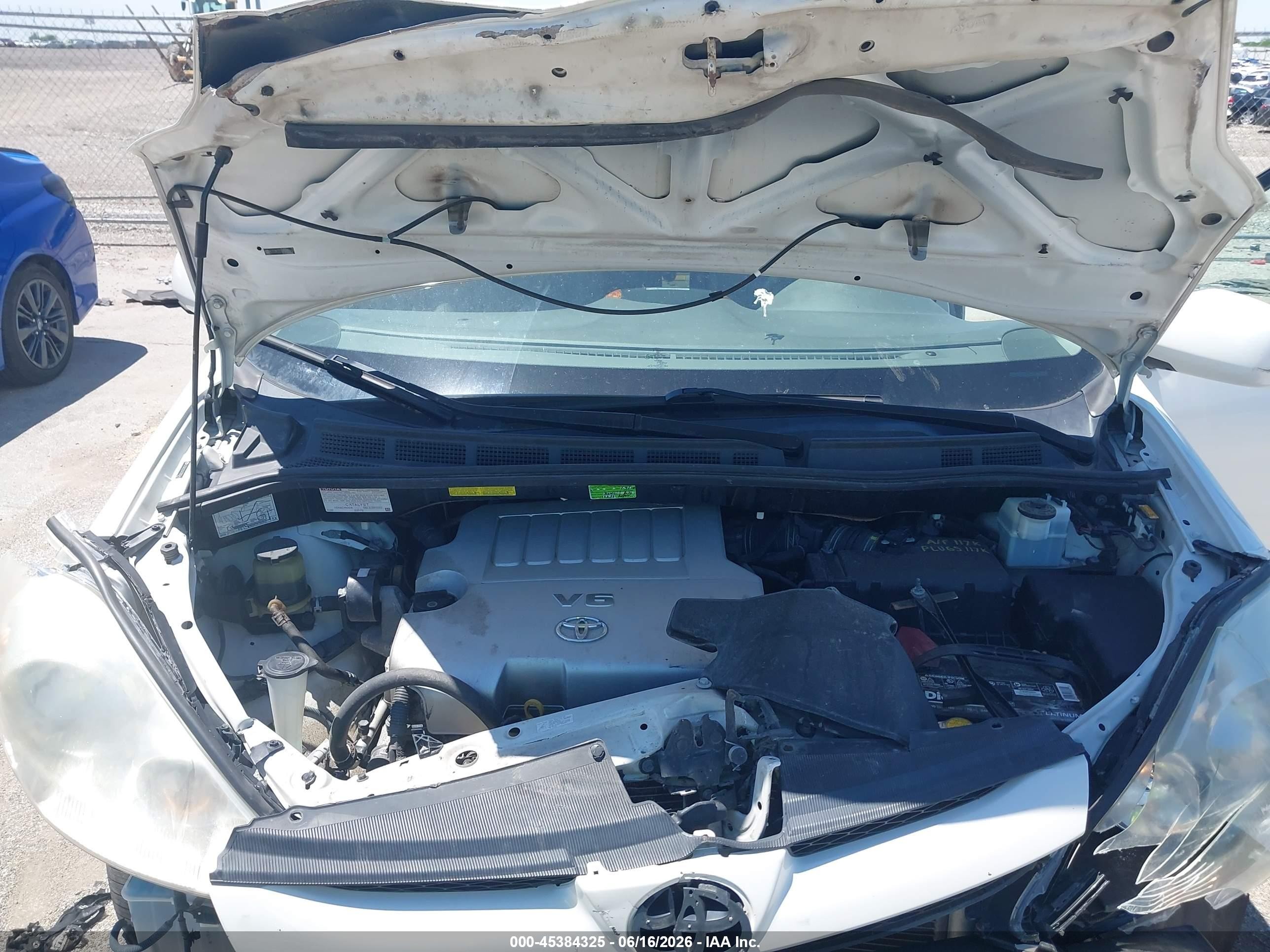 2007 Toyota Sienna Xle White vin: 5TDZK22C47S092449