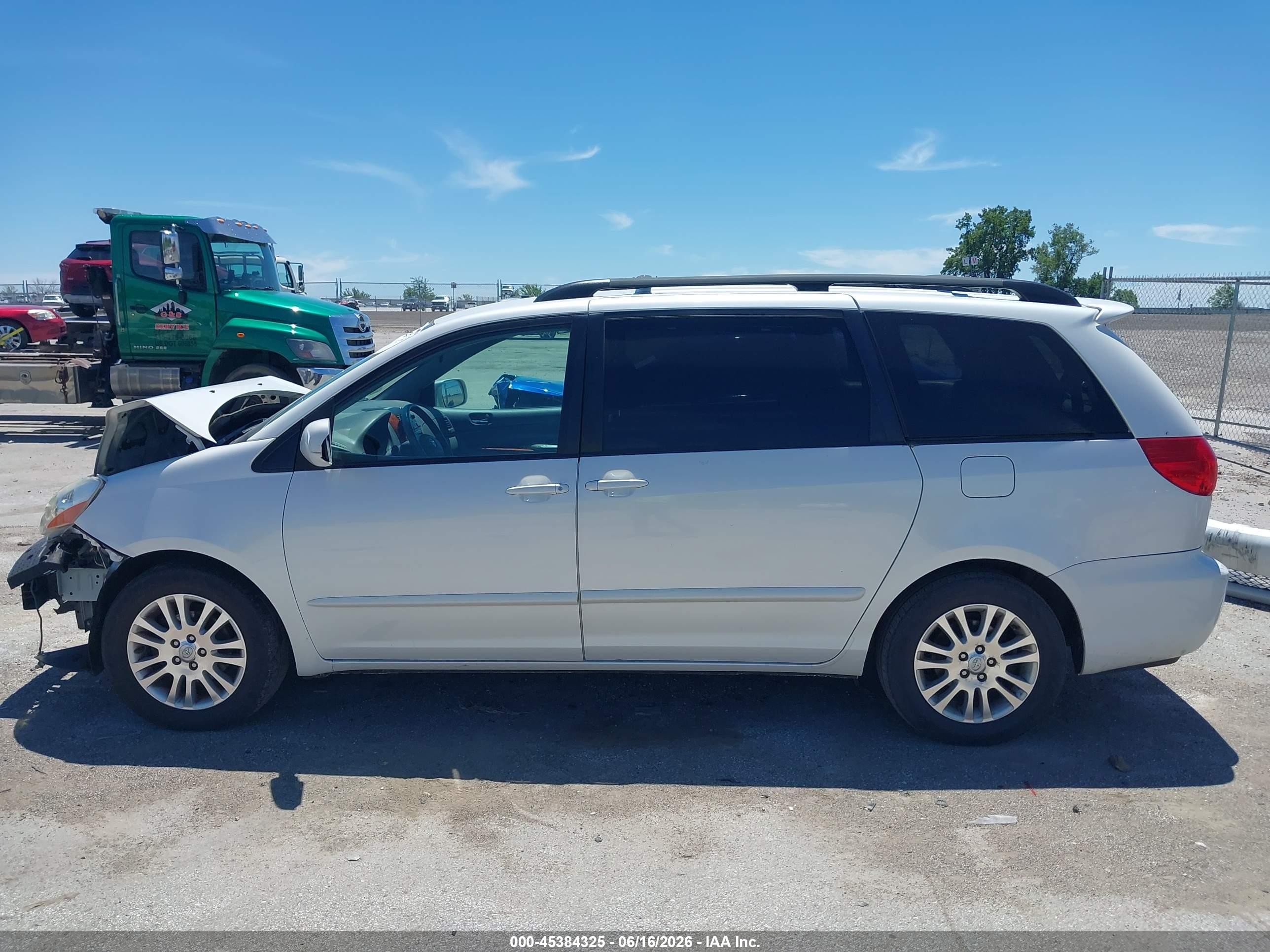 2007 Toyota Sienna Xle White vin: 5TDZK22C47S092449