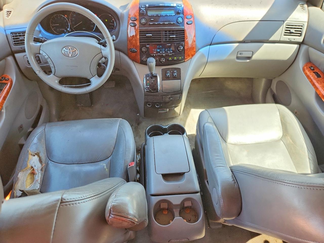 2007 Toyota Sienna Xle 7-passenger Серебряный vin: 5TDZK22C47S098946