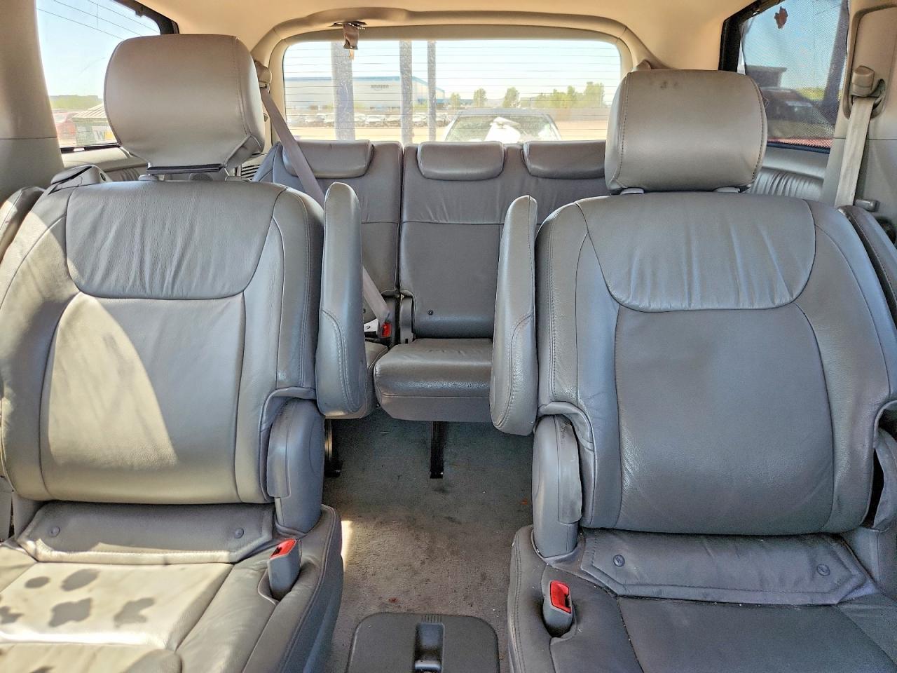 2007 Toyota Sienna Xle 7-passenger Серебряный vin: 5TDZK22C47S098946