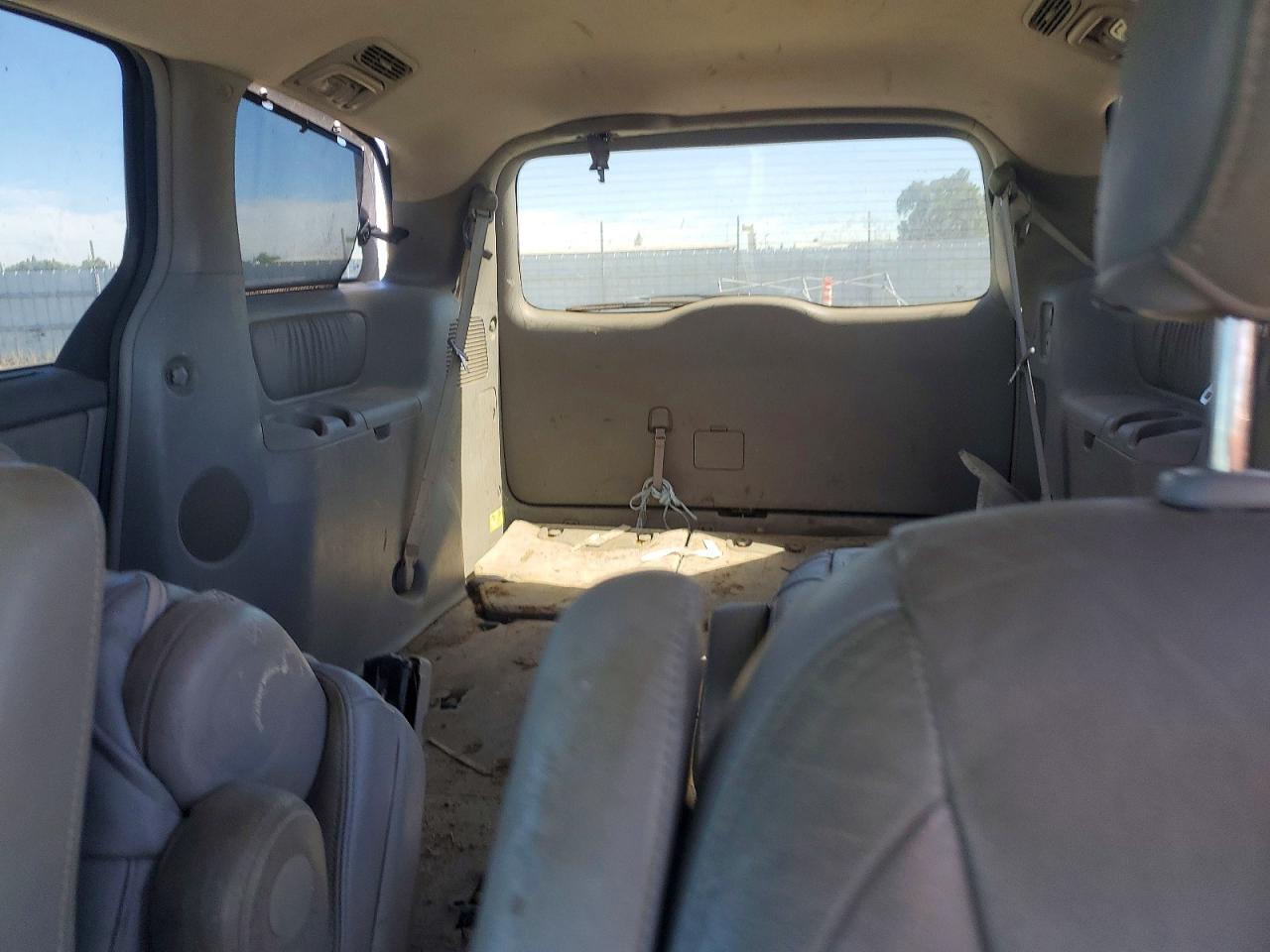 2008 Toyota Sienna Blue vin: 5TDZK22C48S152280