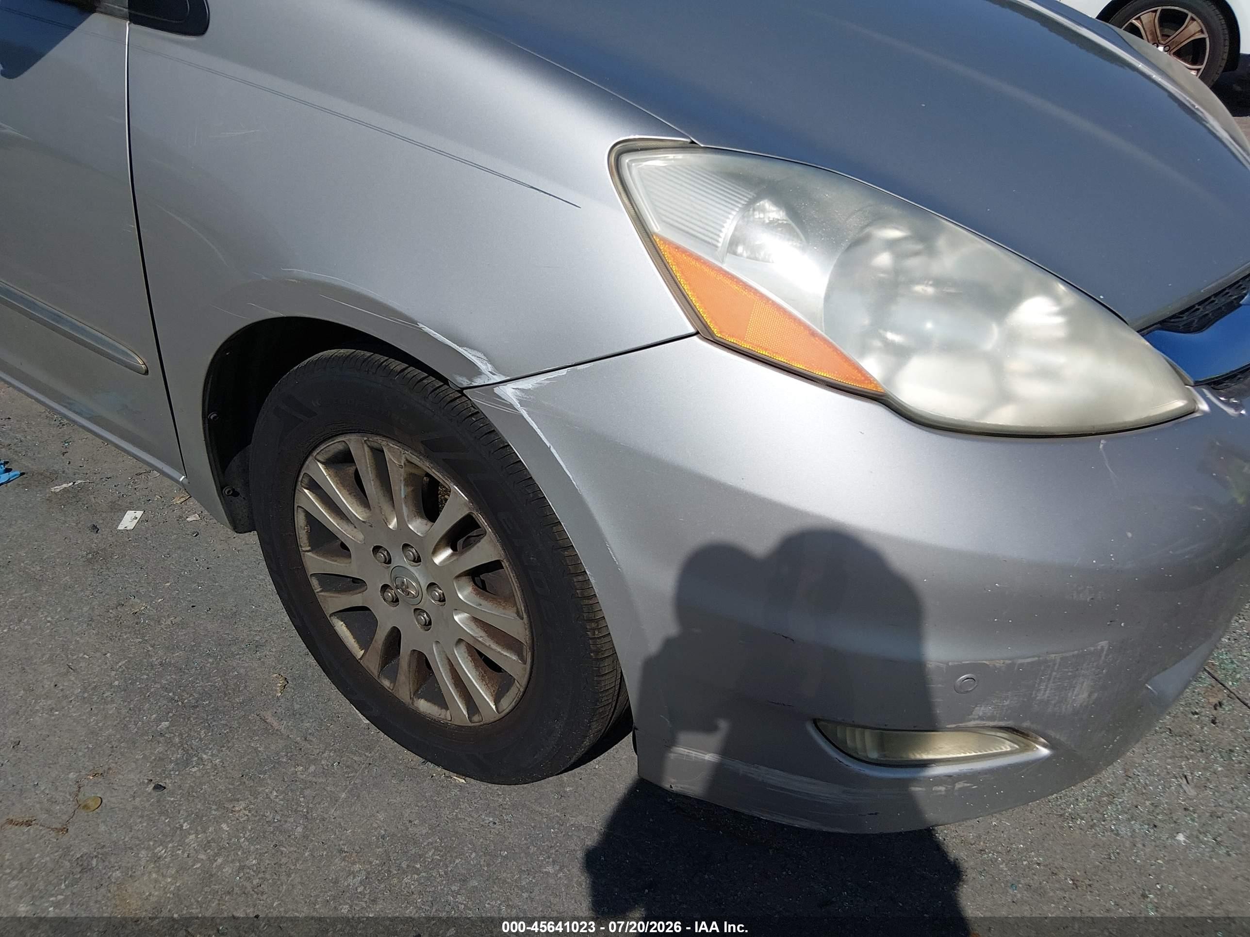 2008 Toyota Sienna Limited Серый vin: 5TDZK22C48S152375