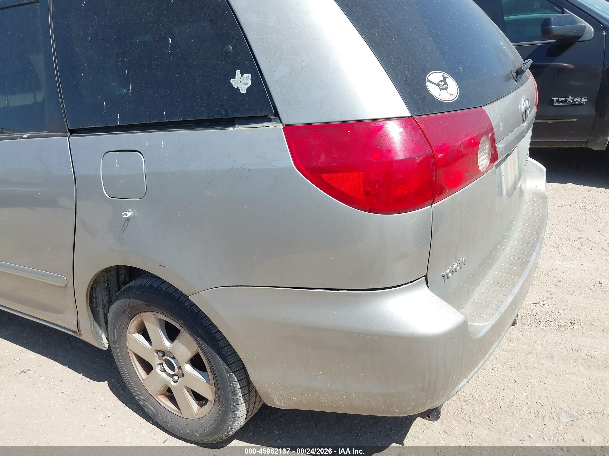 2008 Toyota Sienna Xle Silver vin: 5TDZK22C48S205253