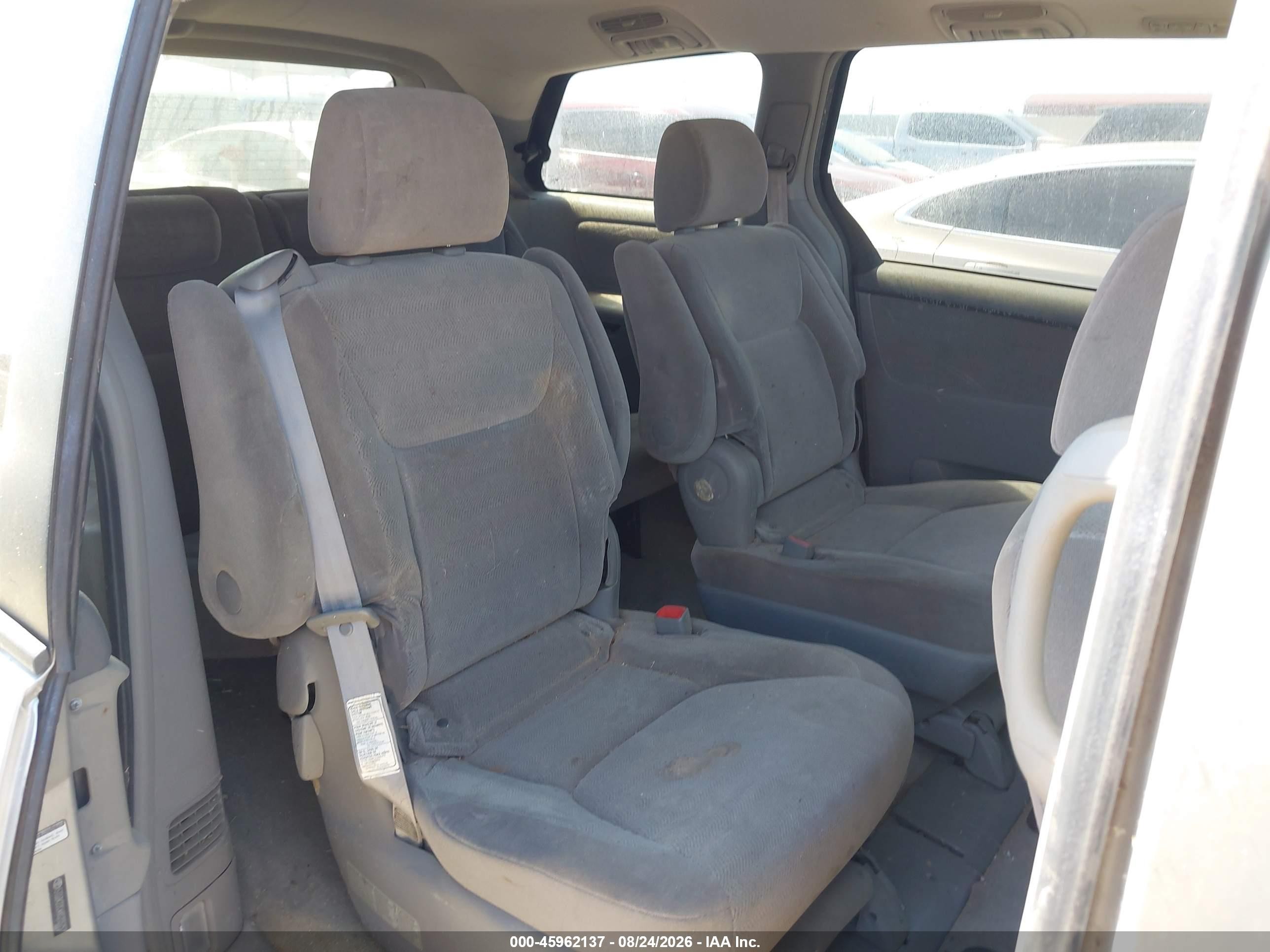 2008 Toyota Sienna Xle Silver vin: 5TDZK22C48S205253