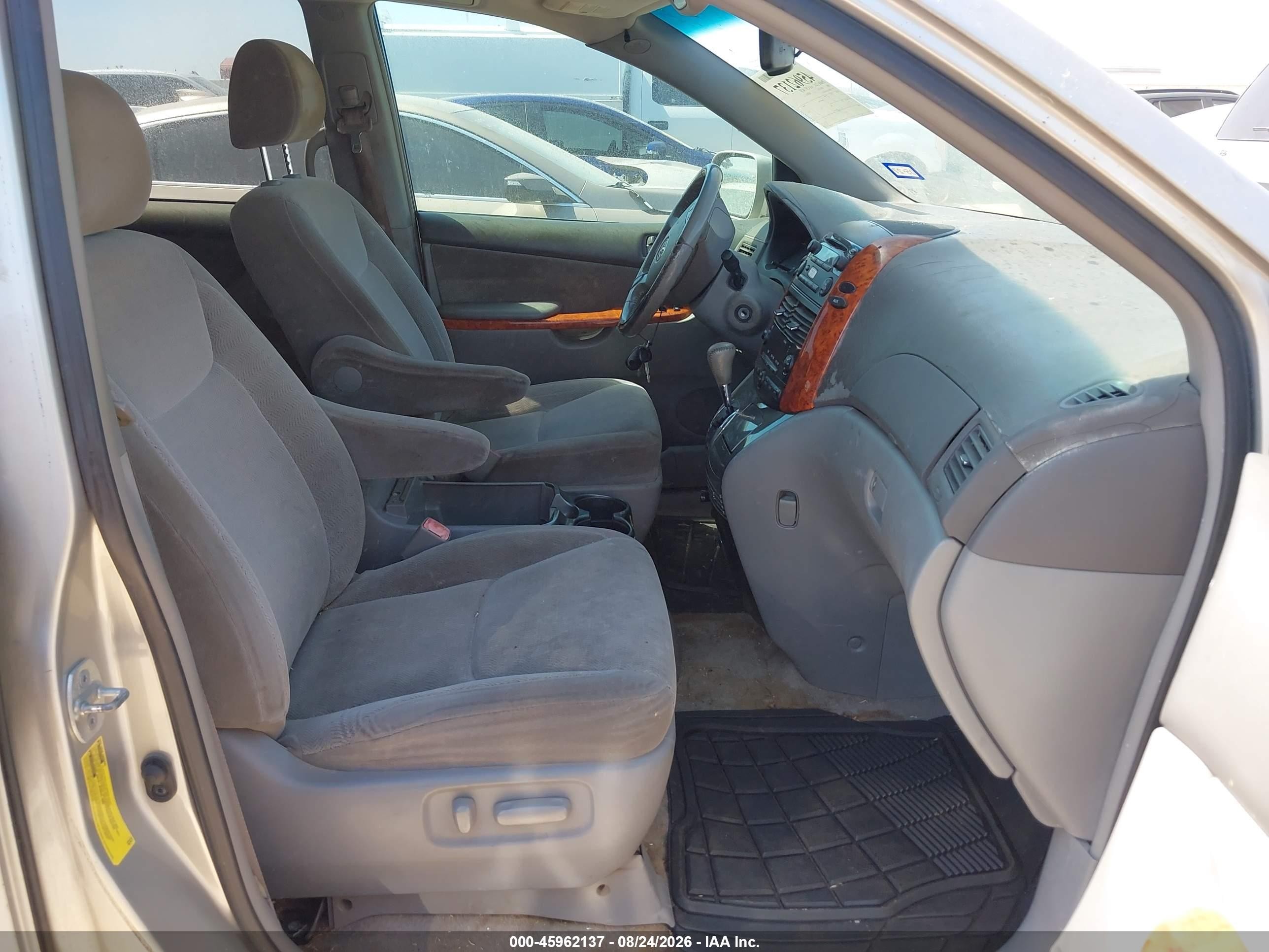 2008 Toyota Sienna Xle Silver vin: 5TDZK22C48S205253