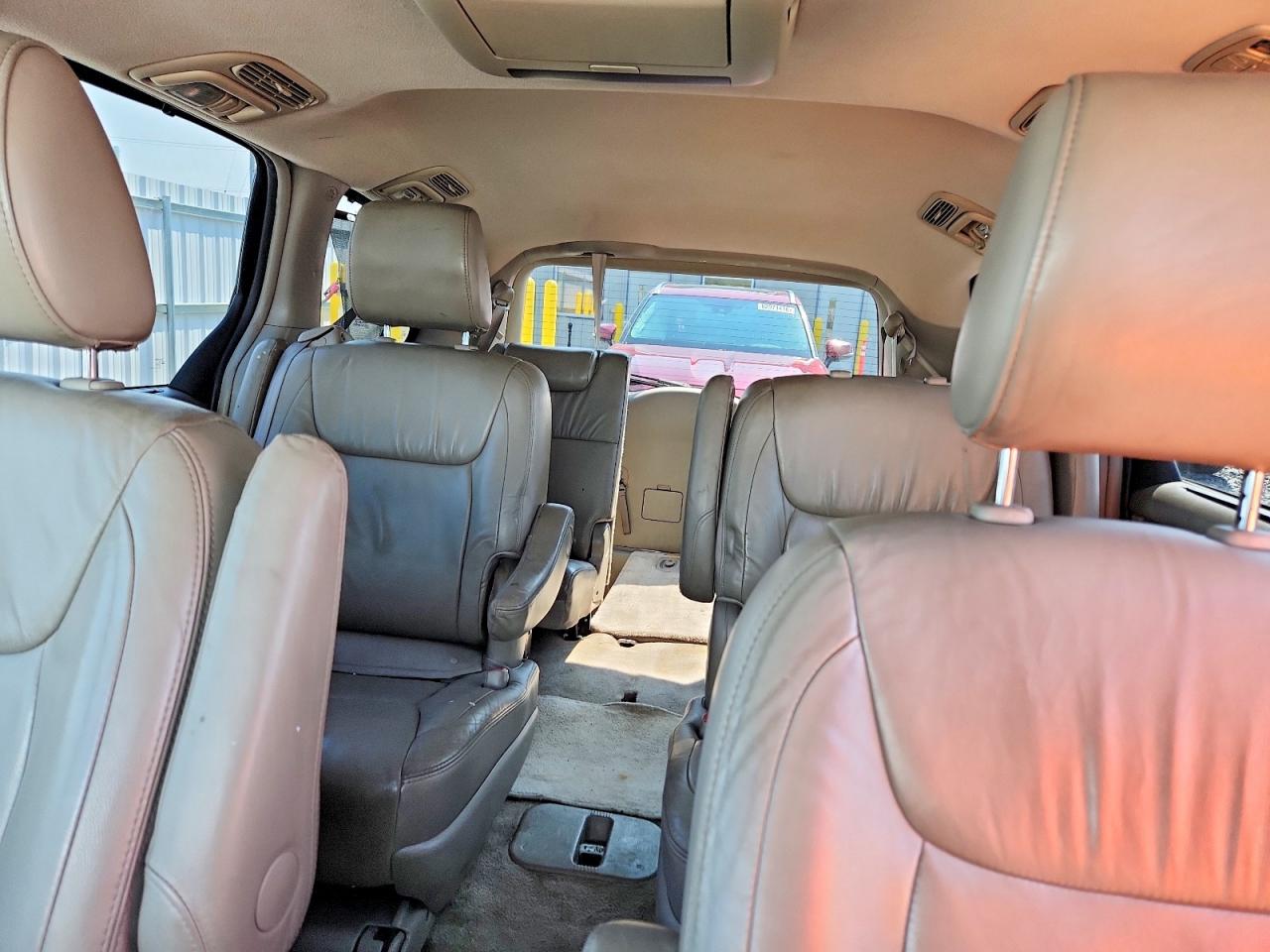 2009 Toyota Sienna Xle White vin: 5TDZK22C49S243101