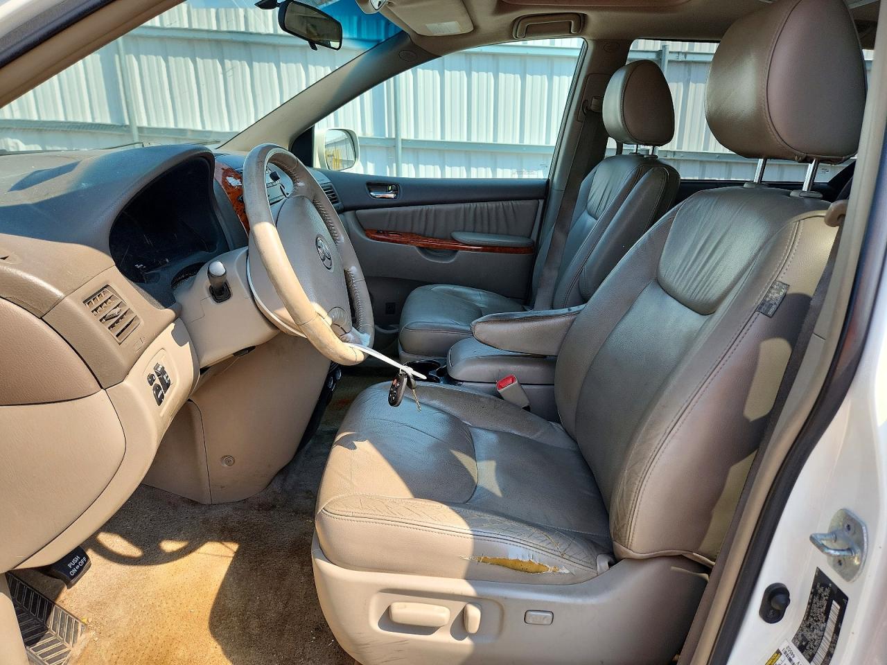 2009 Toyota Sienna Xle White vin: 5TDZK22C49S243101