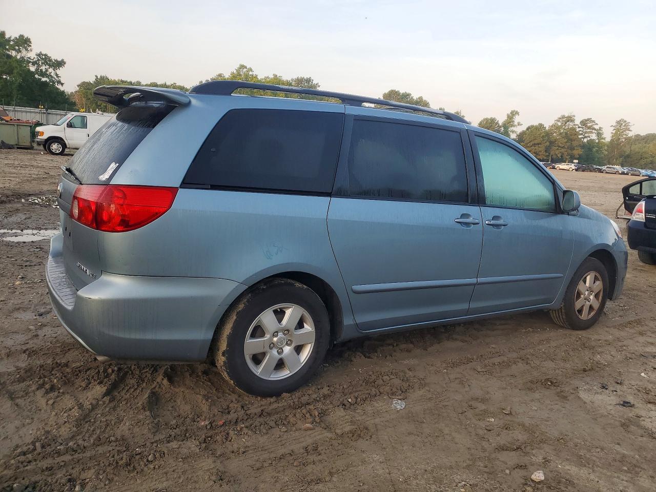 2007 Toyota Sienna Xle 7-passenger Blue vin: 5TDZK22C57S095280