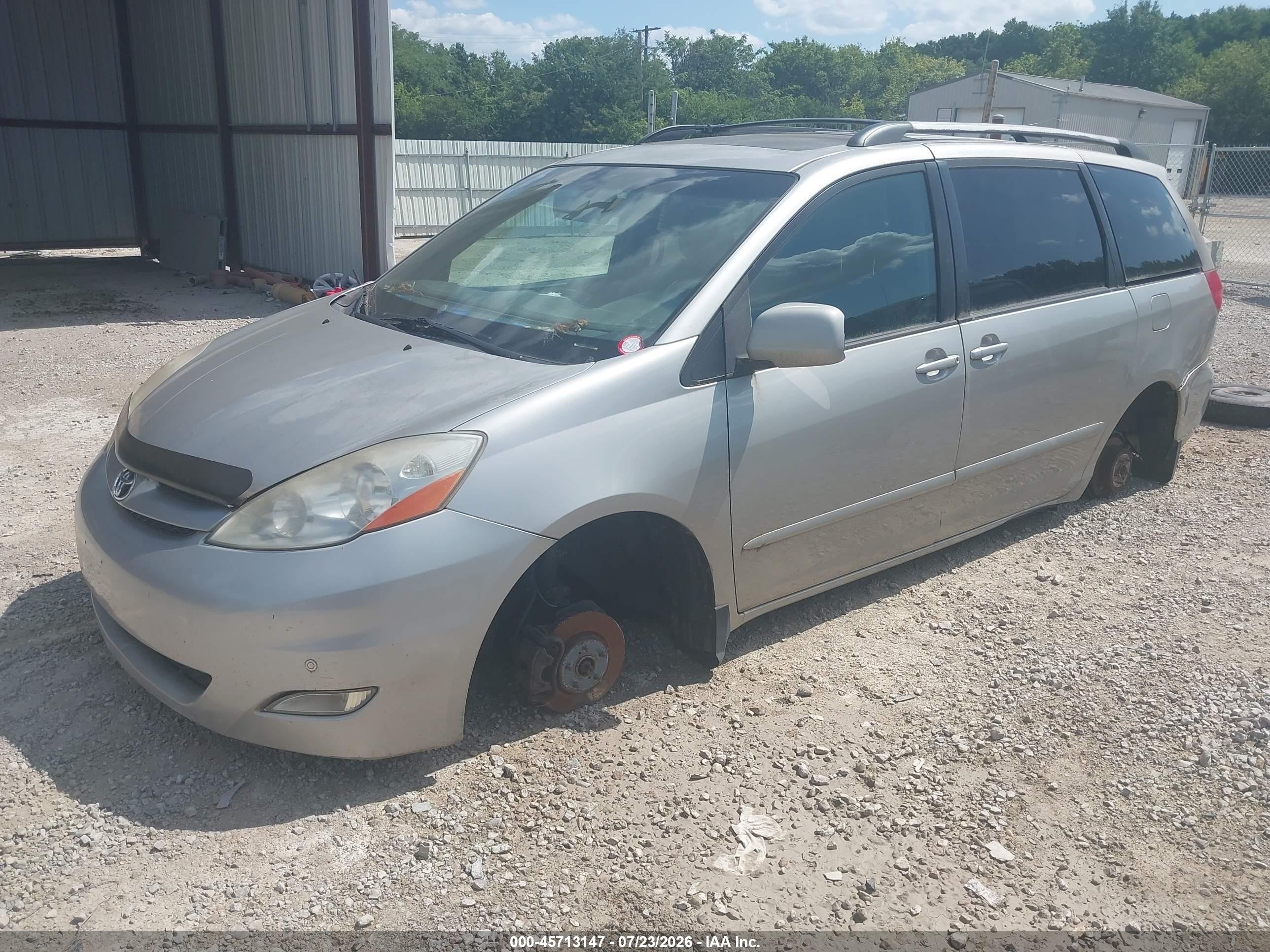 2009 Toyota Sienna Xle Silver vin: 5TDZK22C59S228946