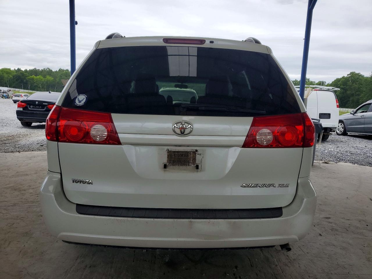 2009 Toyota Sienna Xle White vin: 5TDZK22C59S235122