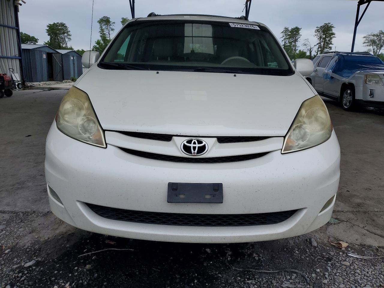 2009 Toyota Sienna Xle White vin: 5TDZK22C59S235122