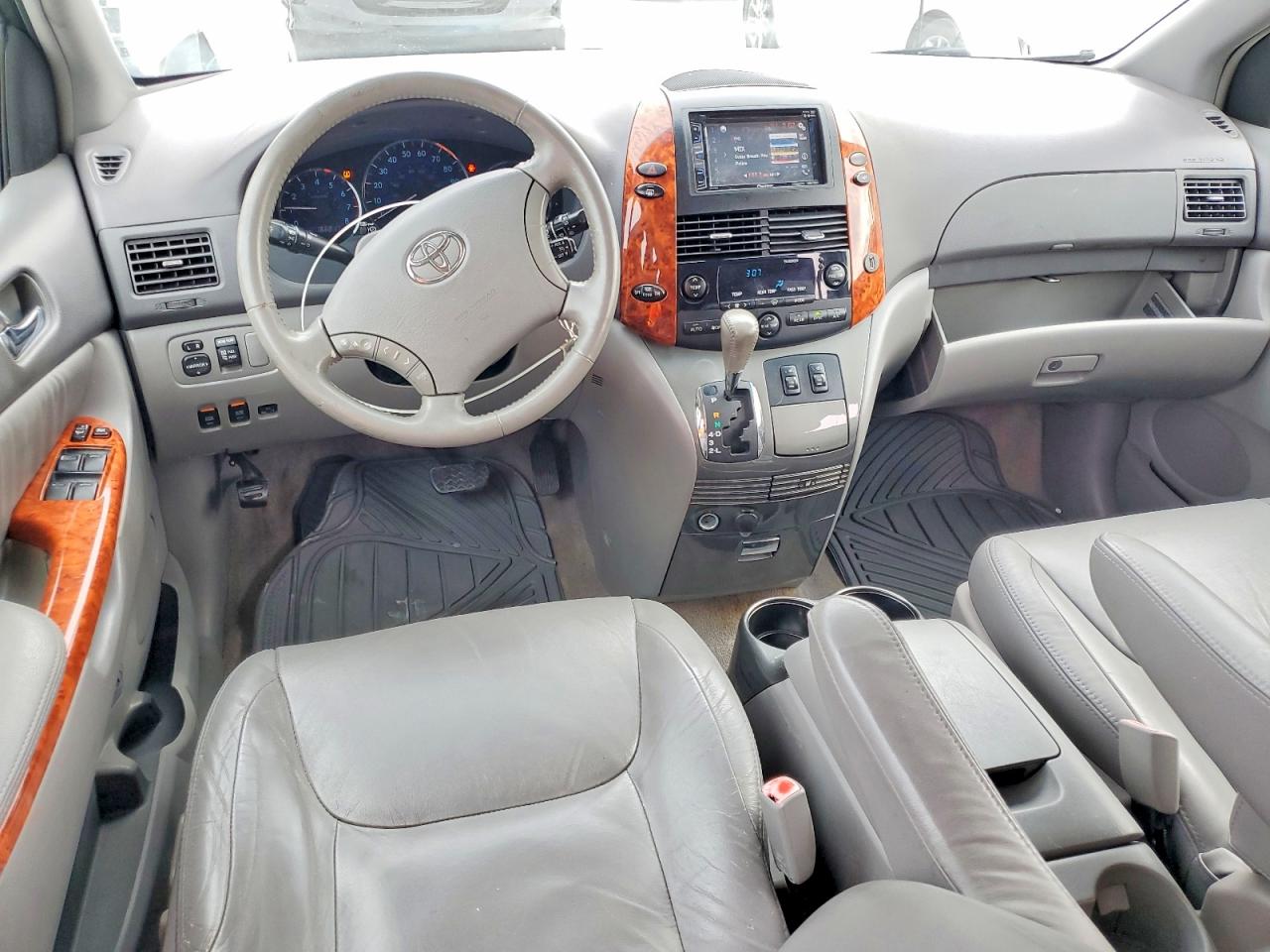 2009 Toyota Sienna Xle Silver vin: 5TDZK22C59S273191