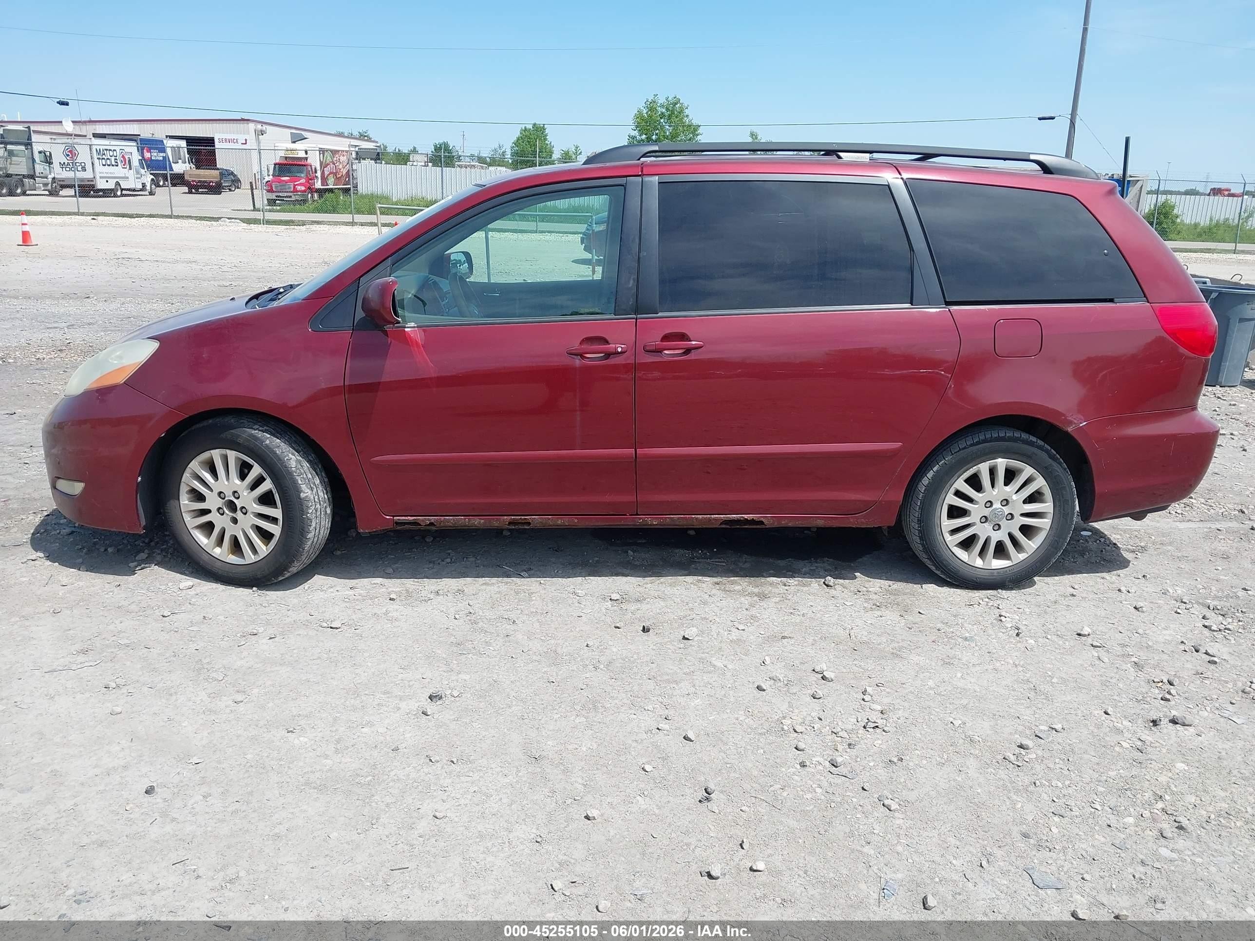 2009 Toyota Sienna Xle Red vin: 5TDZK22C59S274809