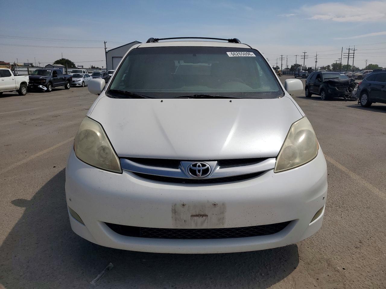 2007 Toyota Sienna Xle Limited 7-passenger White vin: 5TDZK22C67S056729