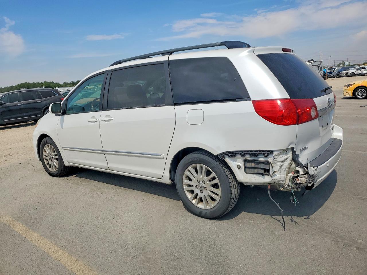 2007 Toyota Sienna Xle Limited 7-passenger White vin: 5TDZK22C67S056729