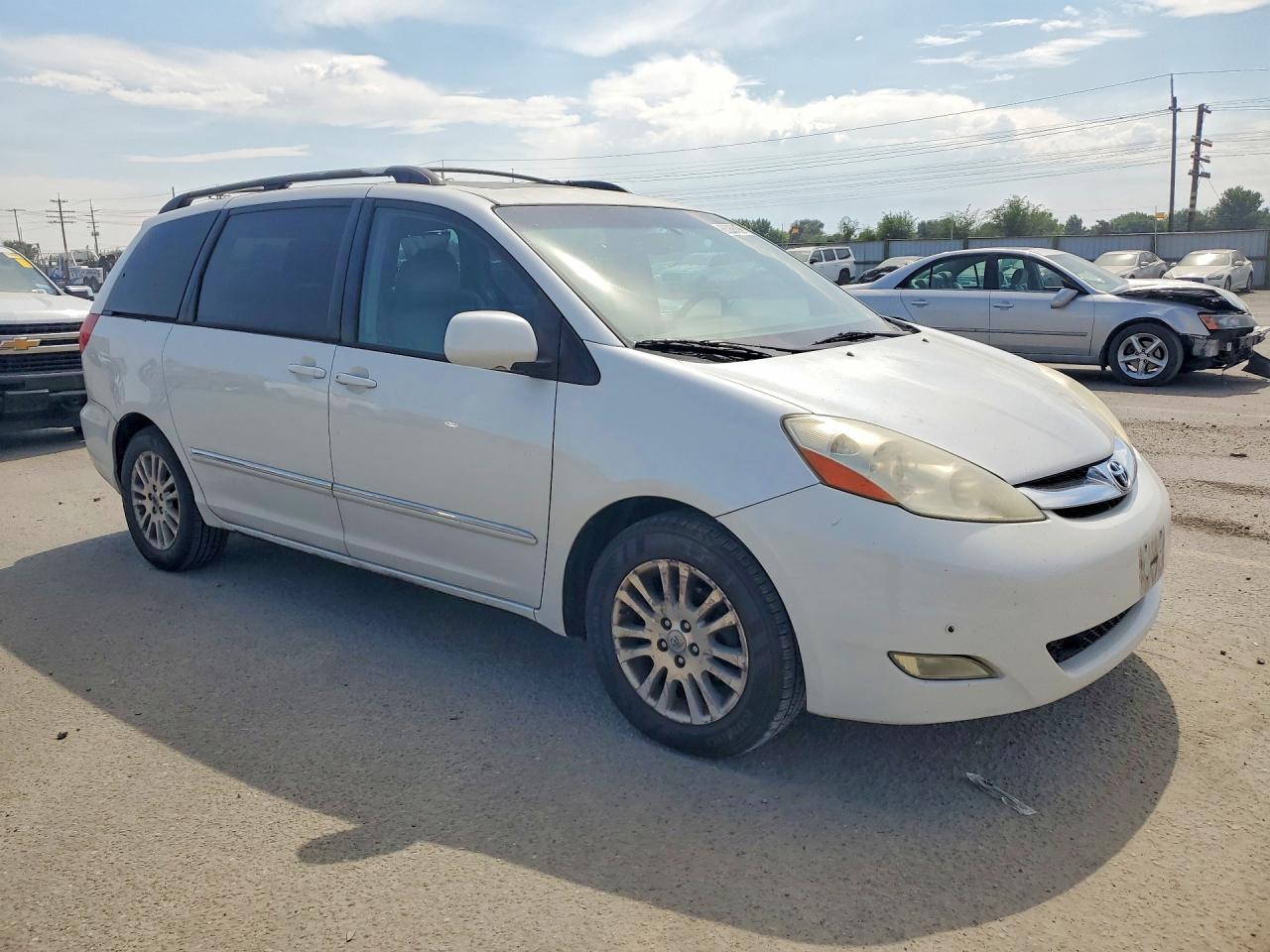 2007 Toyota Sienna Xle Limited 7-passenger White vin: 5TDZK22C67S056729