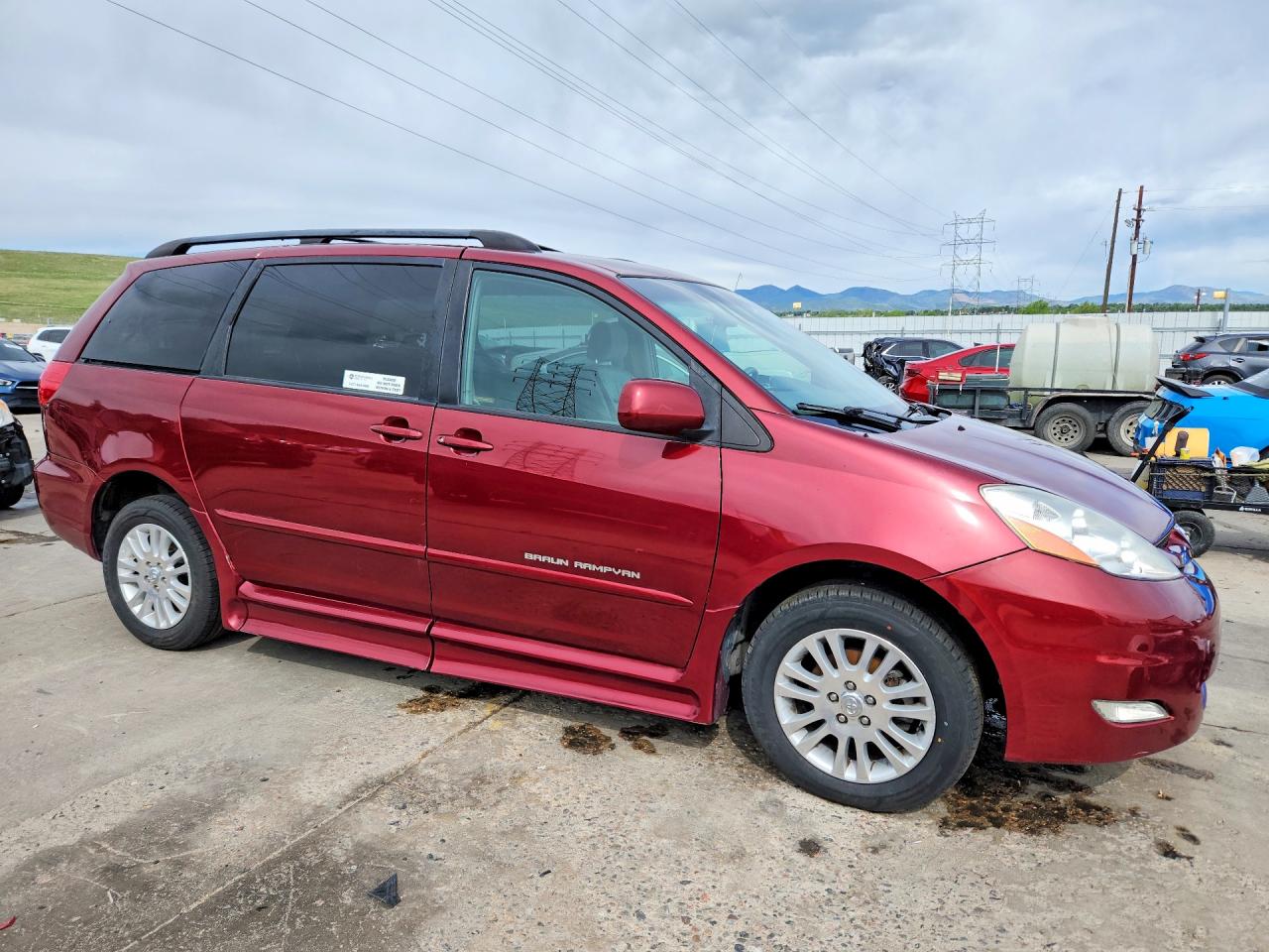 2008 Toyota Sienna Xle Burgundy vin: 5TDZK22C68S140311