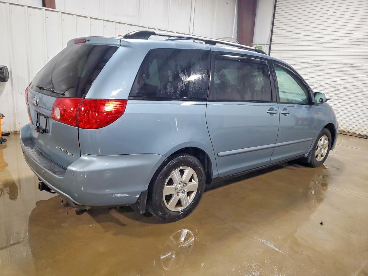 2008 Toyota Sienna Xle Blue vin: 5TDZK22C68S142642