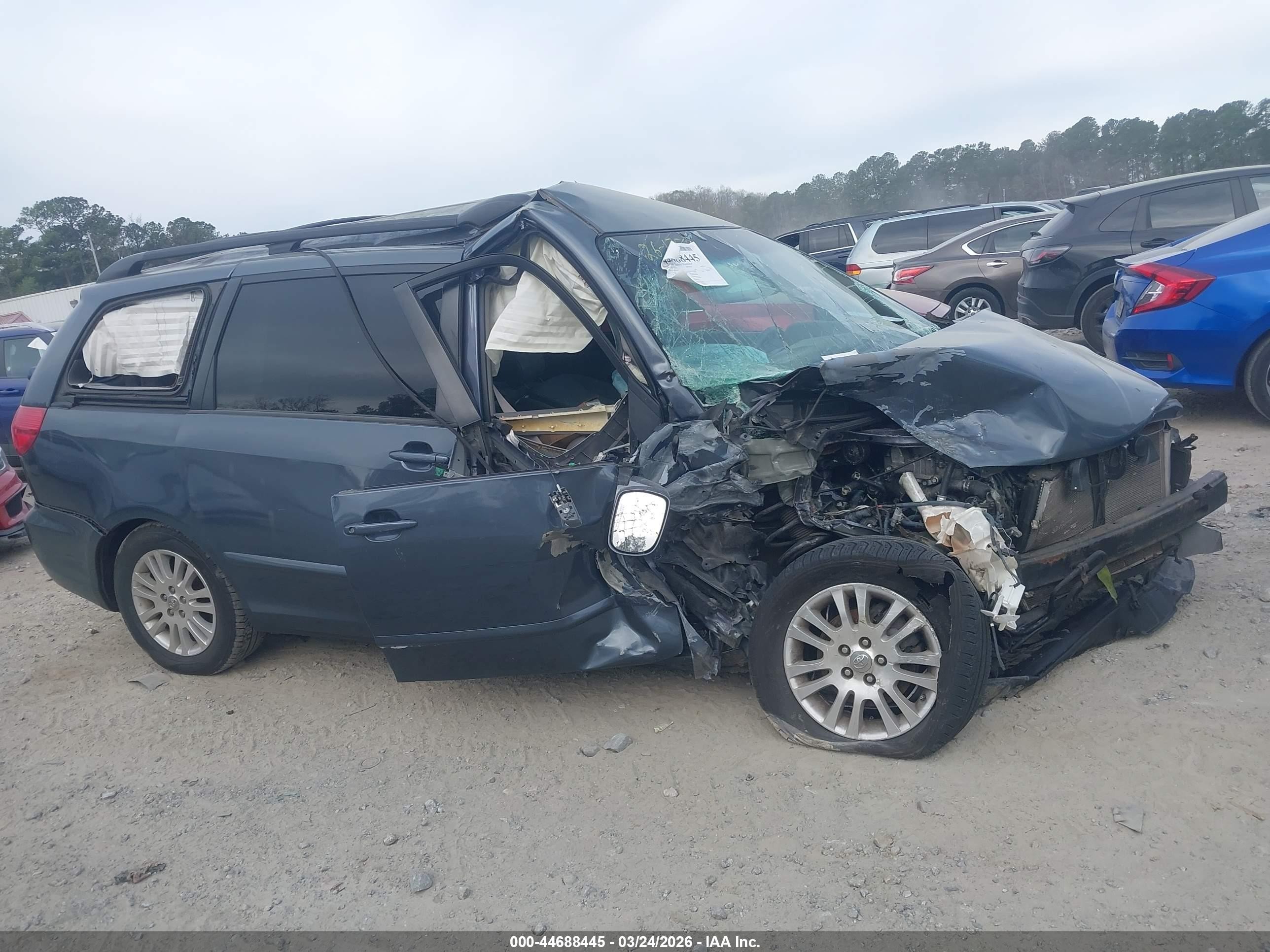 2008 Toyota Sienna Xle Blue vin: 5TDZK22C68S166083