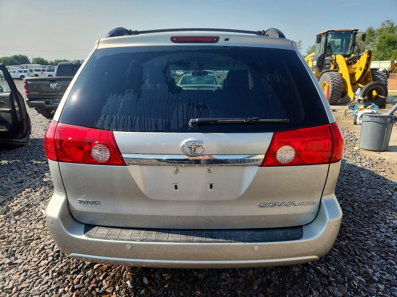 2008 Toyota Sienna Xle Limited Silver vin: 5TDZK22C68S166536