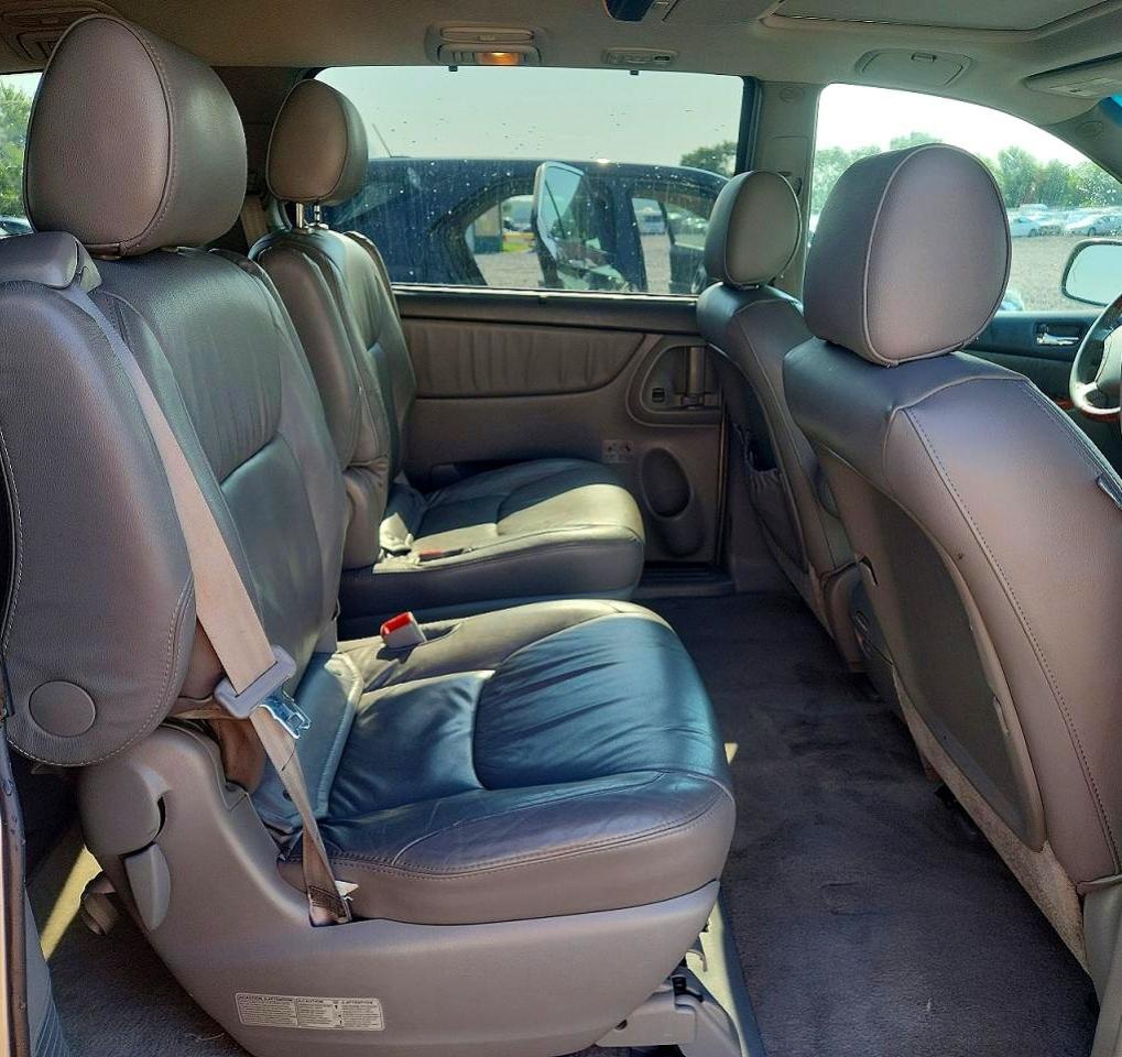 2008 Toyota Sienna Xle Limited Silver vin: 5TDZK22C68S166536