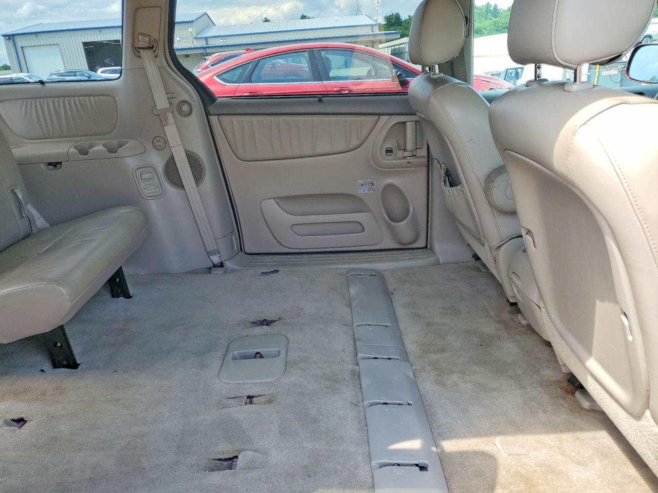 2008 Toyota Sienna Xle Red vin: 5TDZK22C68S190318