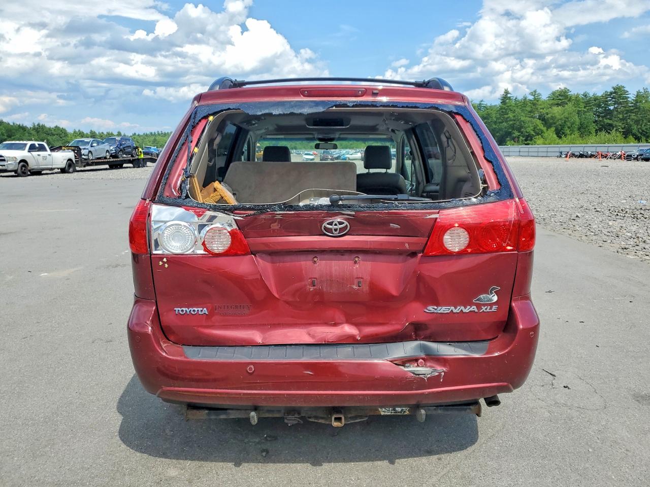 2008 Toyota Sienna Xle Red vin: 5TDZK22C68S190318