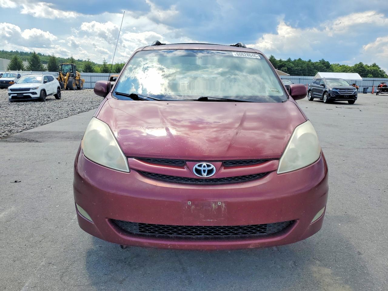 2008 Toyota Sienna Xle Red vin: 5TDZK22C68S190318