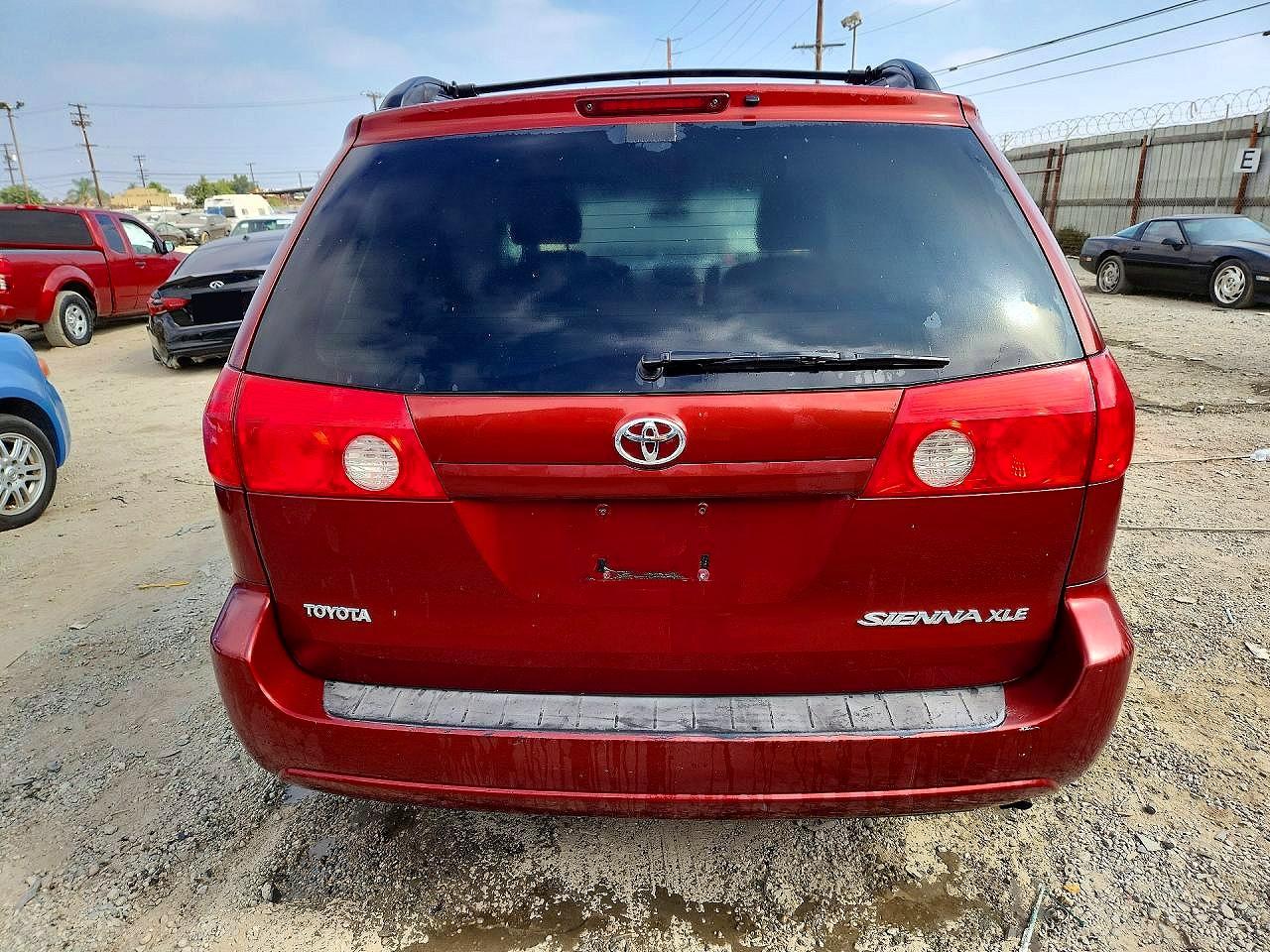 2009 Toyota Sienna Xle Red vin: 5TDZK22C69S227059