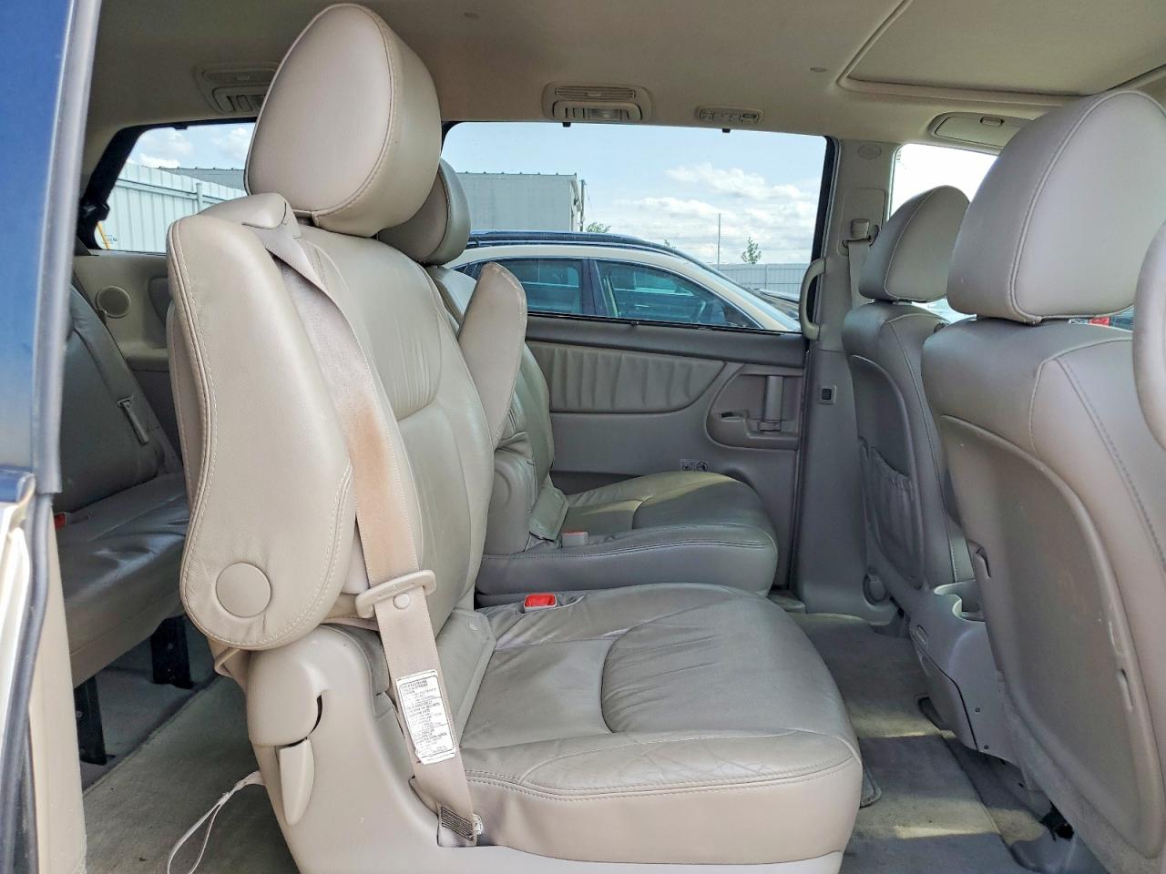 2009 Toyota Sienna Xle Gold vin: 5TDZK22C69S260353