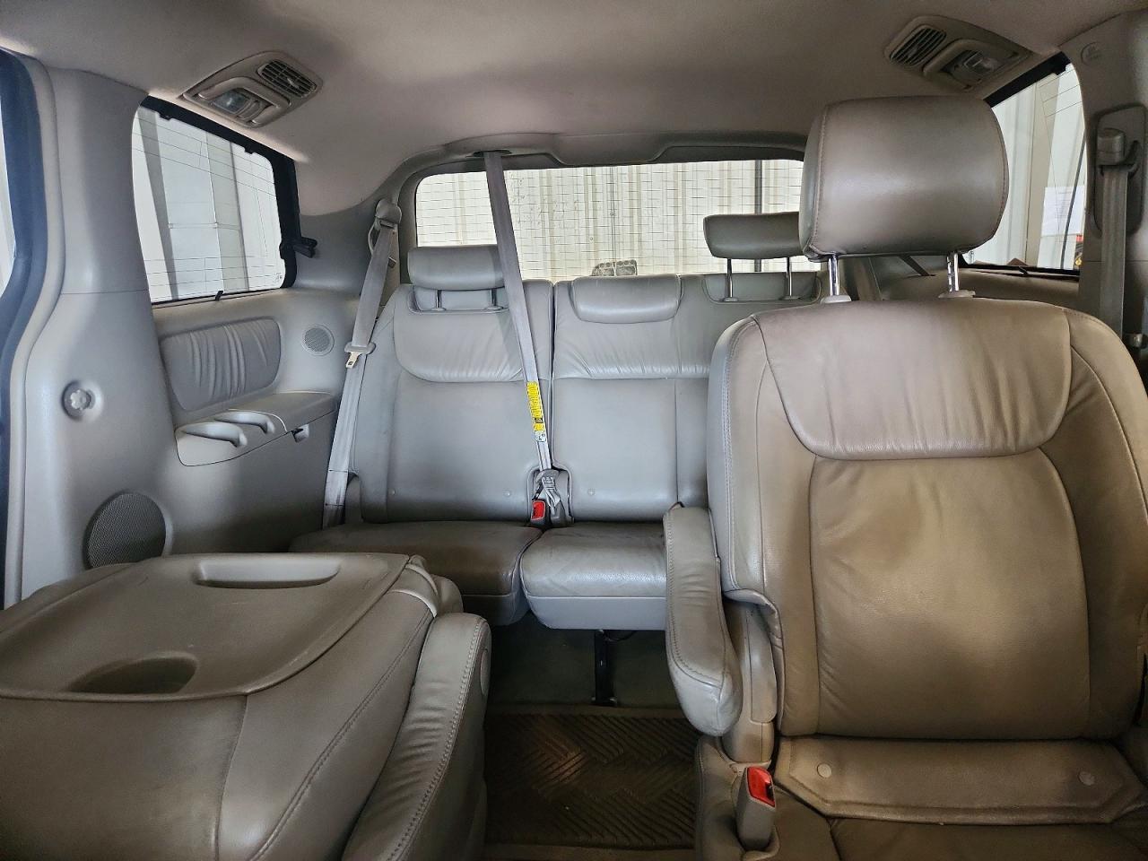 2007 Toyota Sienna Xle Limited 7-passenger Beige vin: 5TDZK22C77S022573