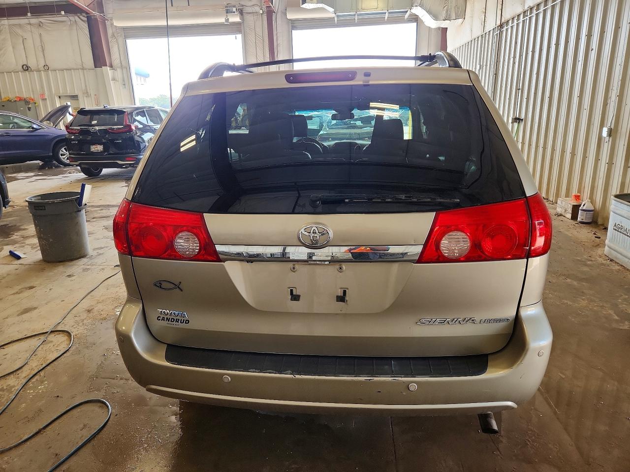 2007 Toyota Sienna Xle Limited 7-passenger Beige vin: 5TDZK22C77S022573