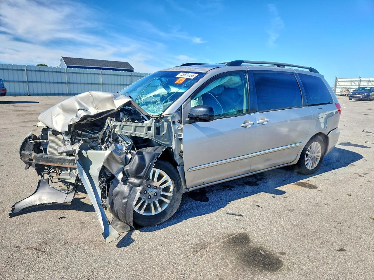 2007 Toyota Sienna Xle Limited 7-passenger Silver vin: 5TDZK22C77S061941