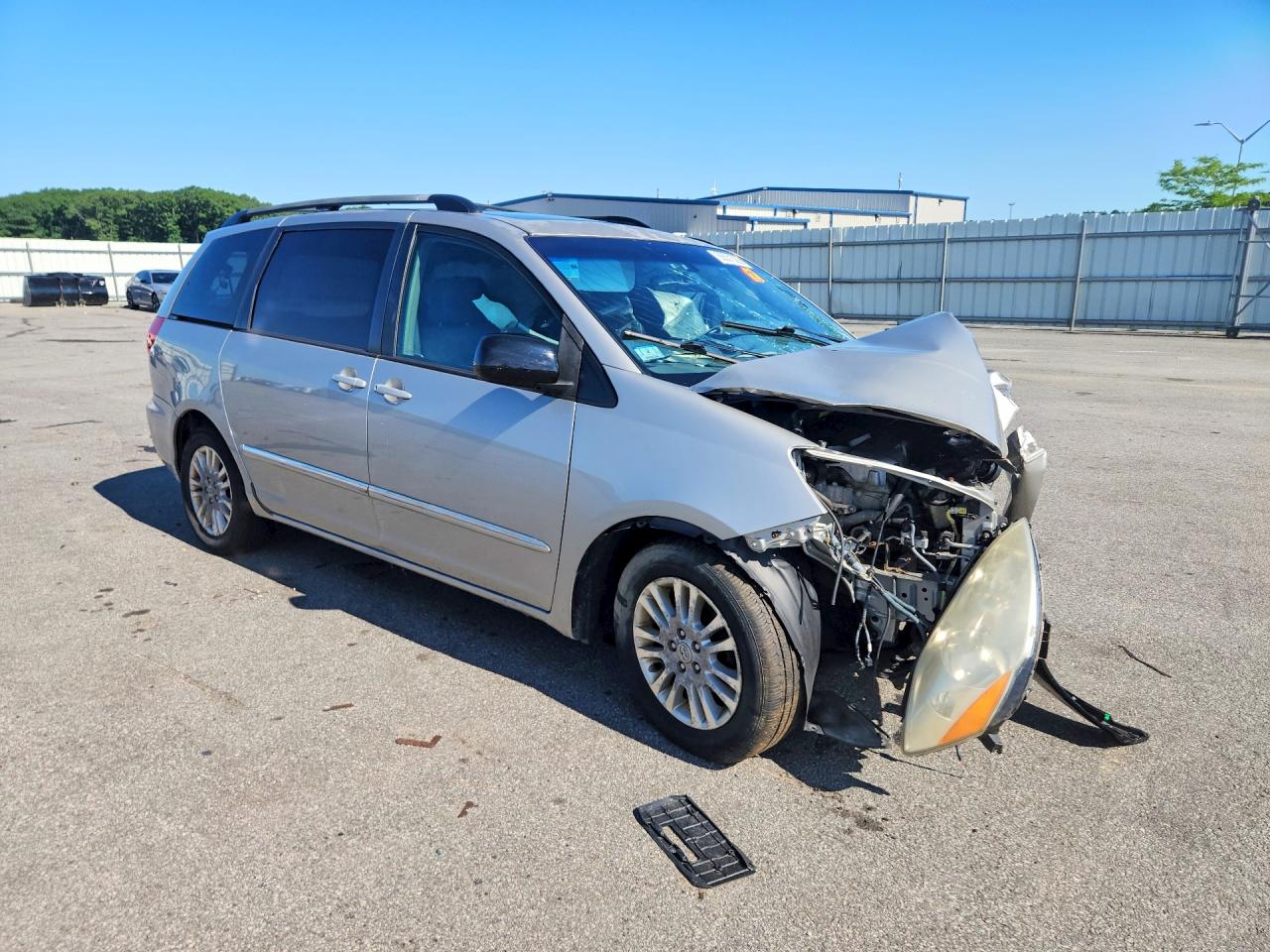 2007 Toyota Sienna Xle Limited 7-passenger Silver vin: 5TDZK22C77S061941