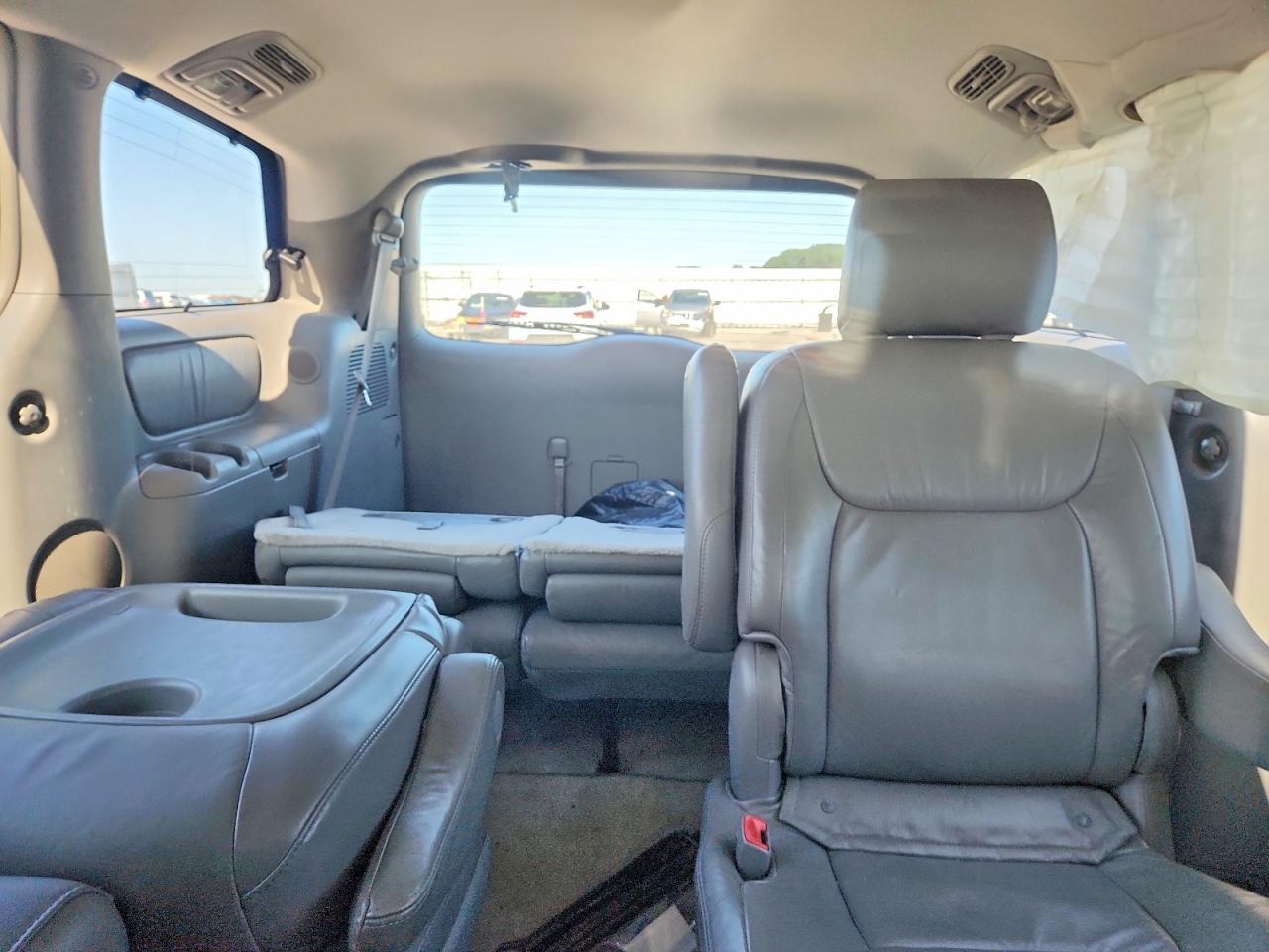 2007 Toyota Sienna Xle Limited 7-passenger Silver vin: 5TDZK22C77S061941
