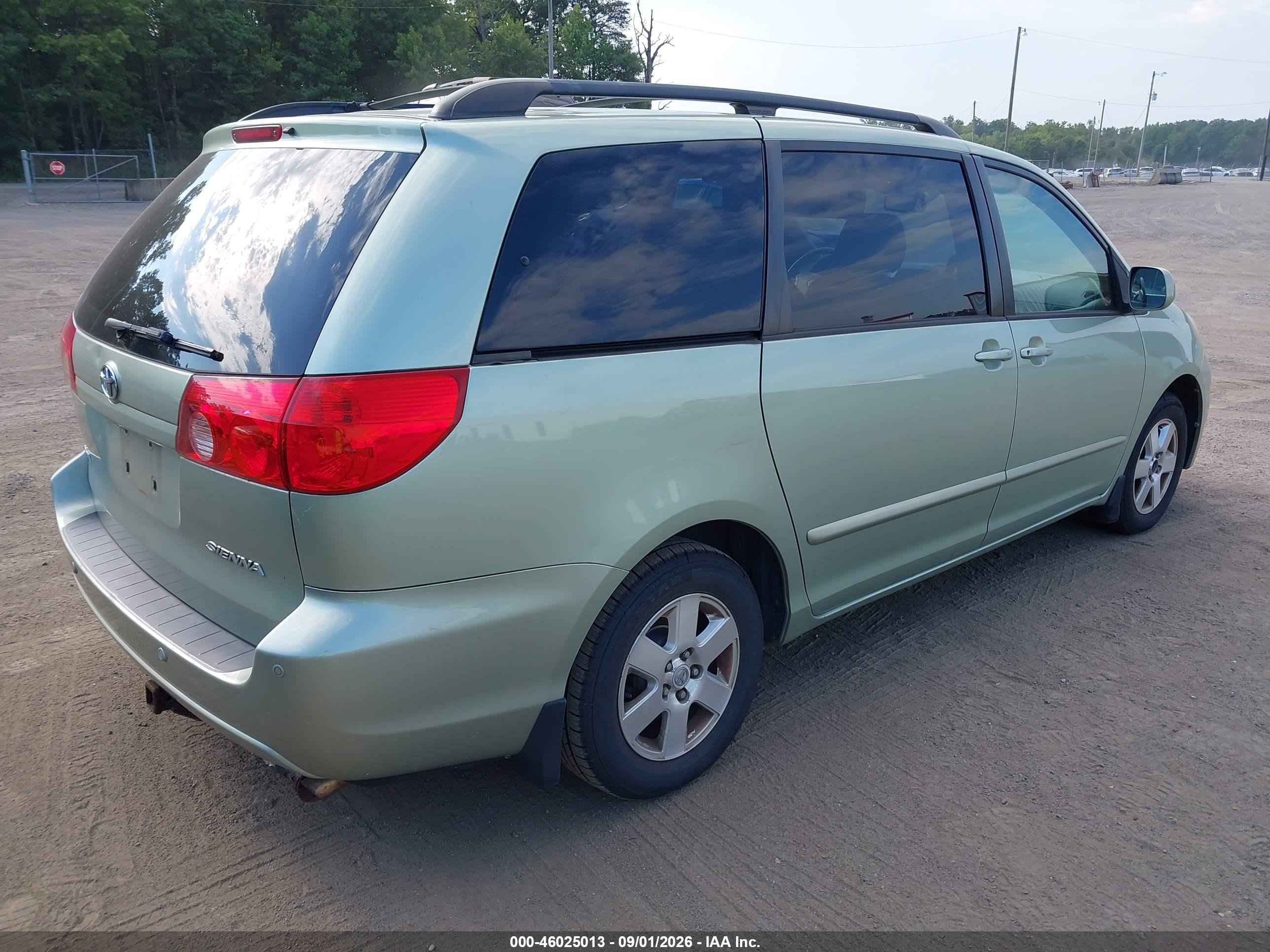2008 Toyota Sienna Xle Green vin: 5TDZK22C78S125977