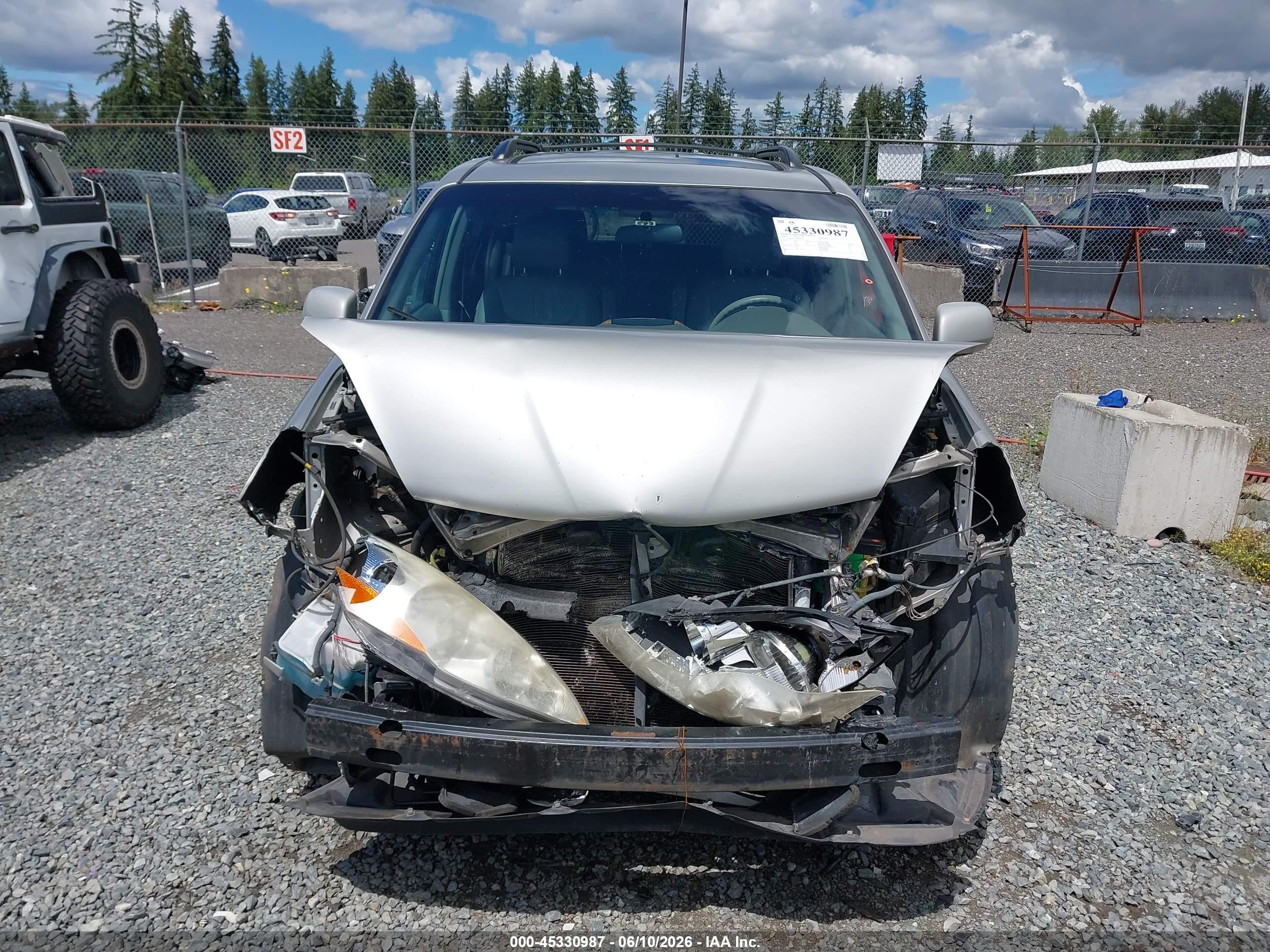 2008 Toyota Sienna Xle Gray vin: 5TDZK22C78S184527