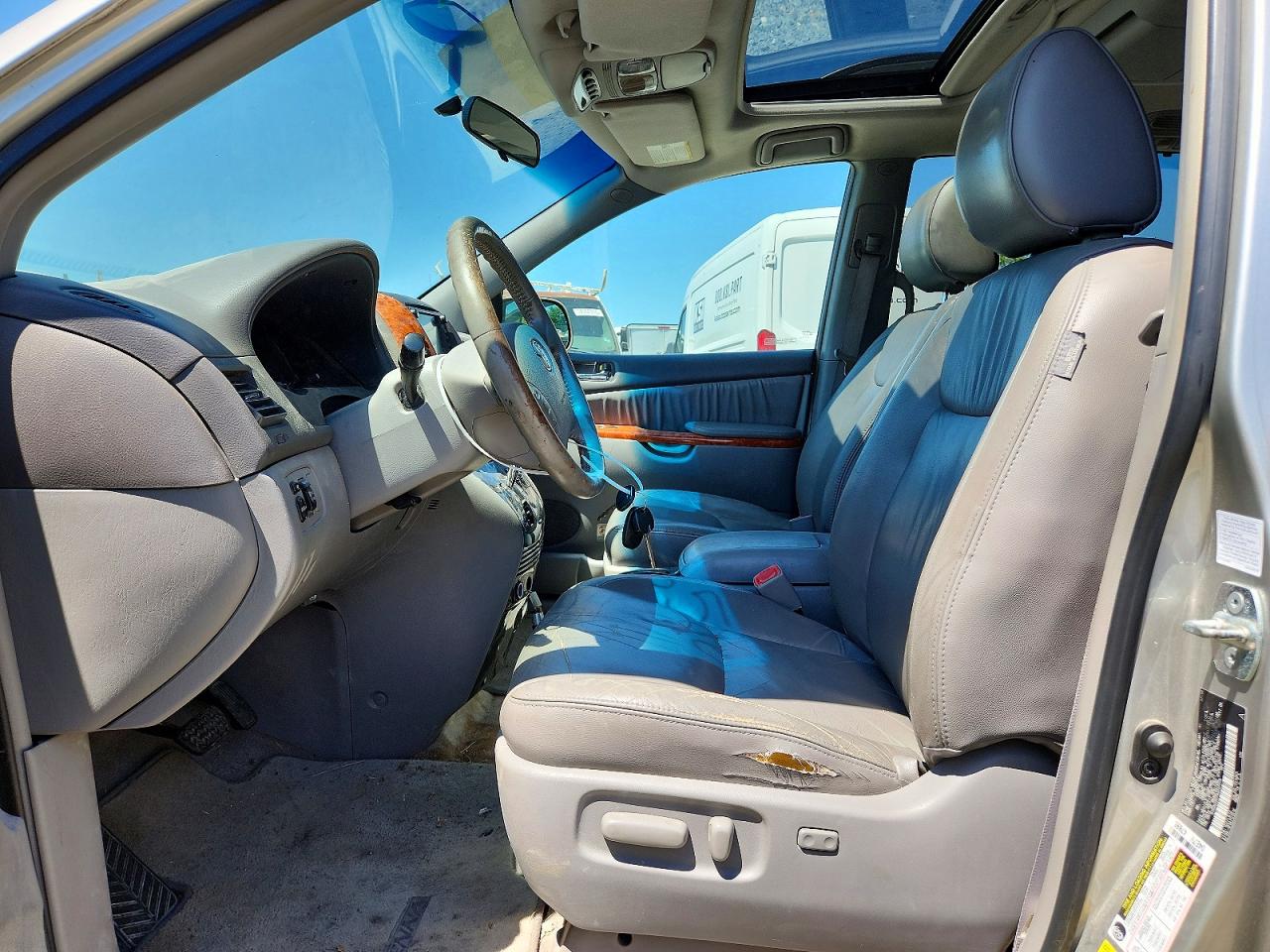 2009 Toyota Sienna Xle Silver vin: 5TDZK22C79S227779