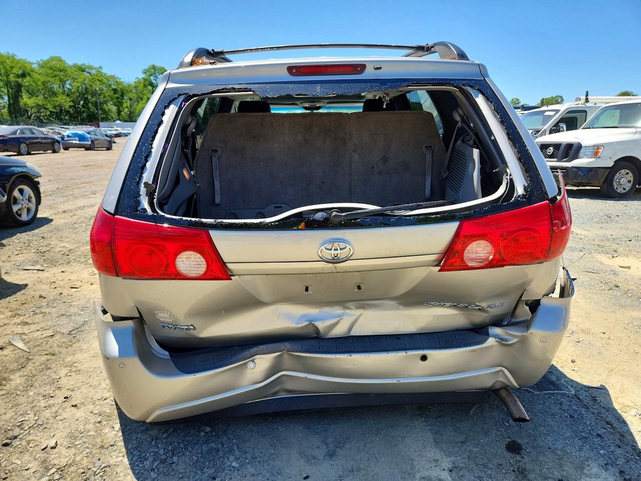 2009 Toyota Sienna Xle Silver vin: 5TDZK22C79S227779