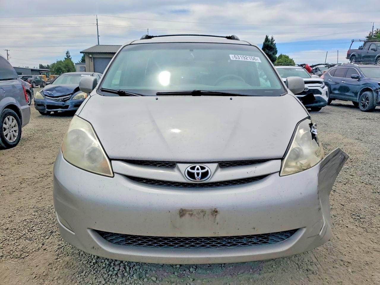 2009 Toyota Sienna Xle Серебряный vin: 5TDZK22C79S247675