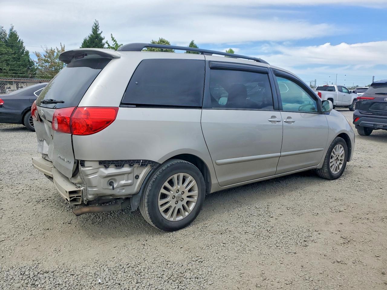 2009 Toyota Sienna Xle Серебряный vin: 5TDZK22C79S247675