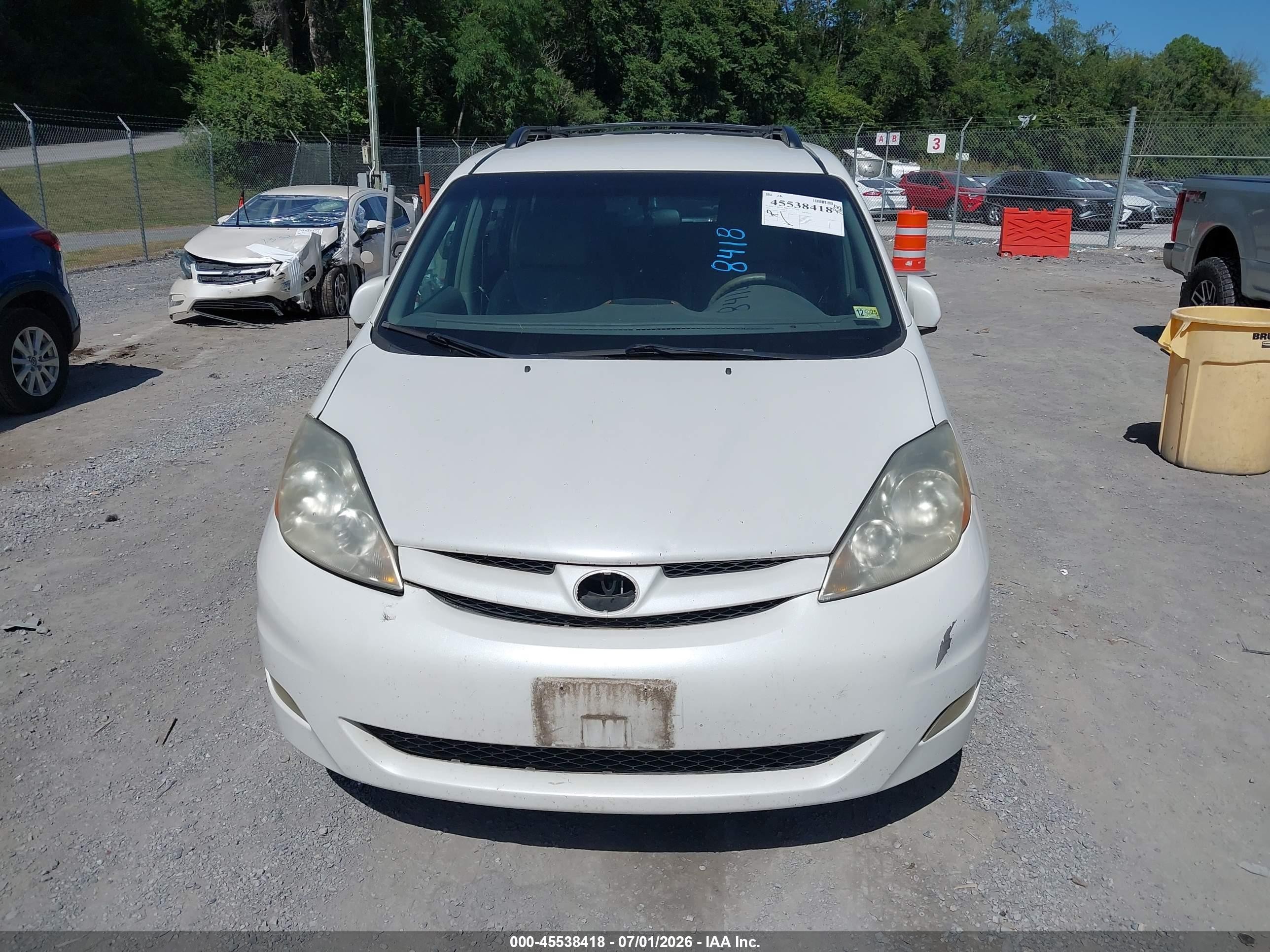 2009 Toyota Sienna Xle White vin: 5TDZK22C79S258661