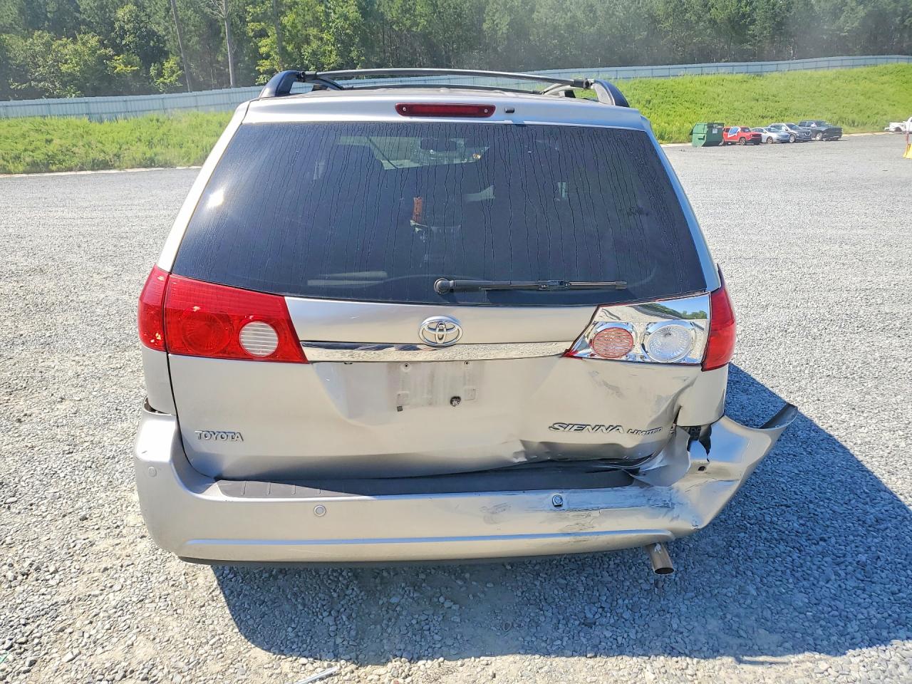 2007 Toyota Sienna Xle Limited 7-passenger Silver vin: 5TDZK22C87S078229