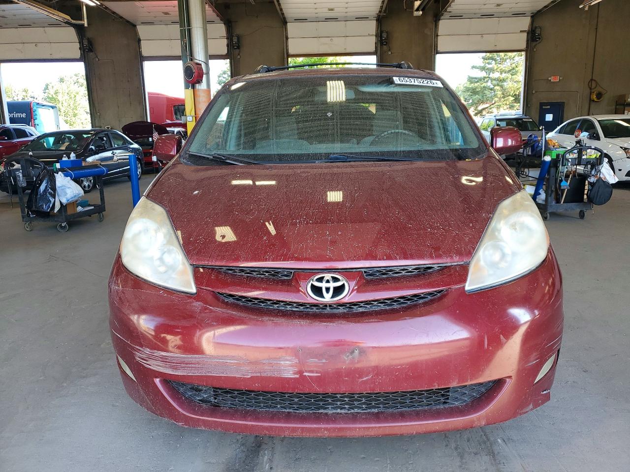2007 Toyota Sienna Xle 7-passenger Burgundy vin: 5TDZK22C87S098156
