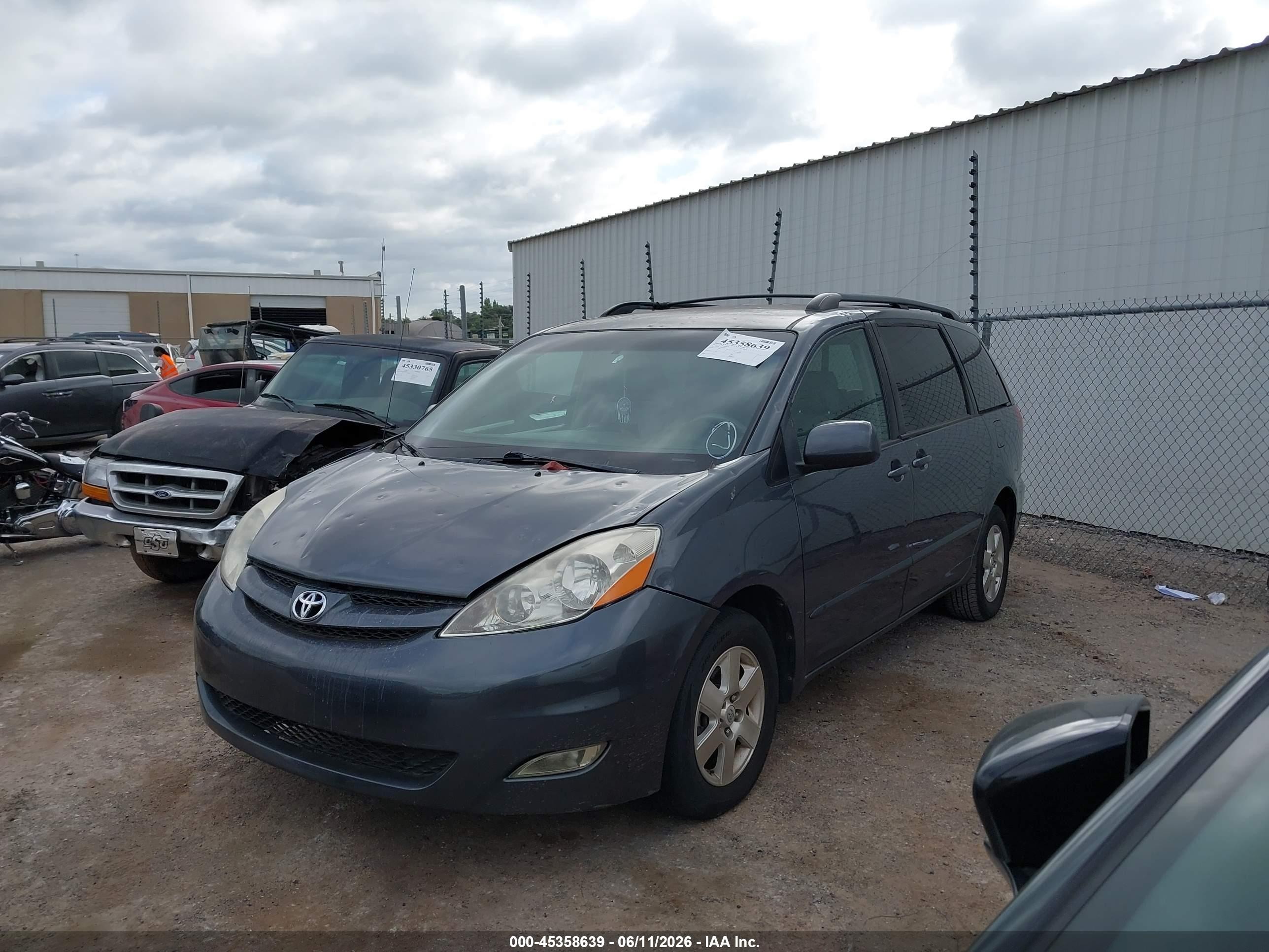 2008 Toyota Sienna Xle Серый vin: 5TDZK22C88S108444