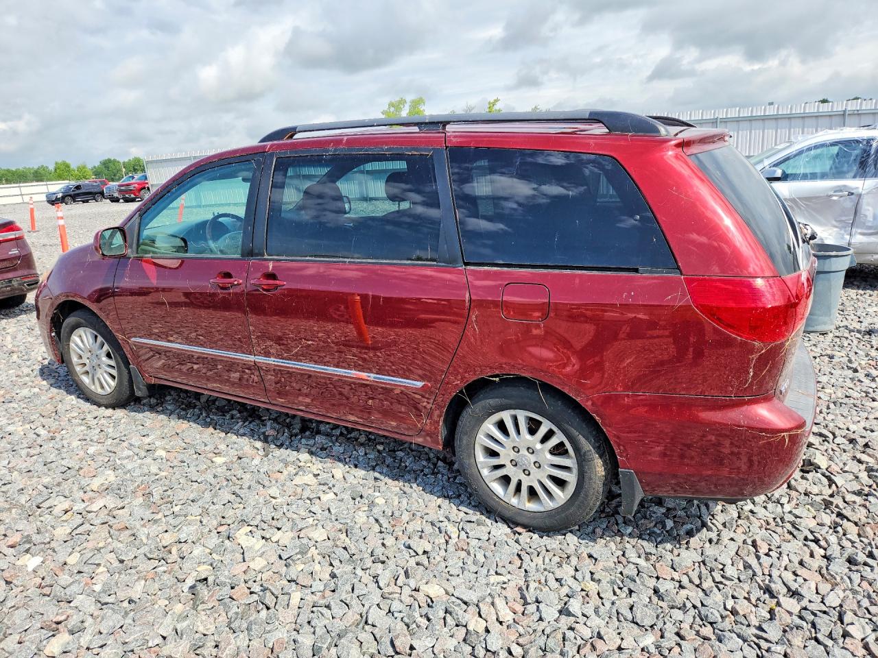 2008 Toyota Sienna Xle Limited Maroon vin: 5TDZK22C88S187579