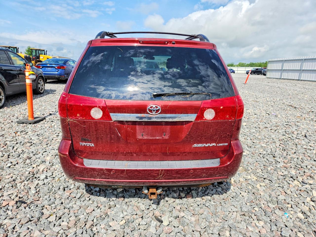 2008 Toyota Sienna Xle Limited Maroon vin: 5TDZK22C88S187579